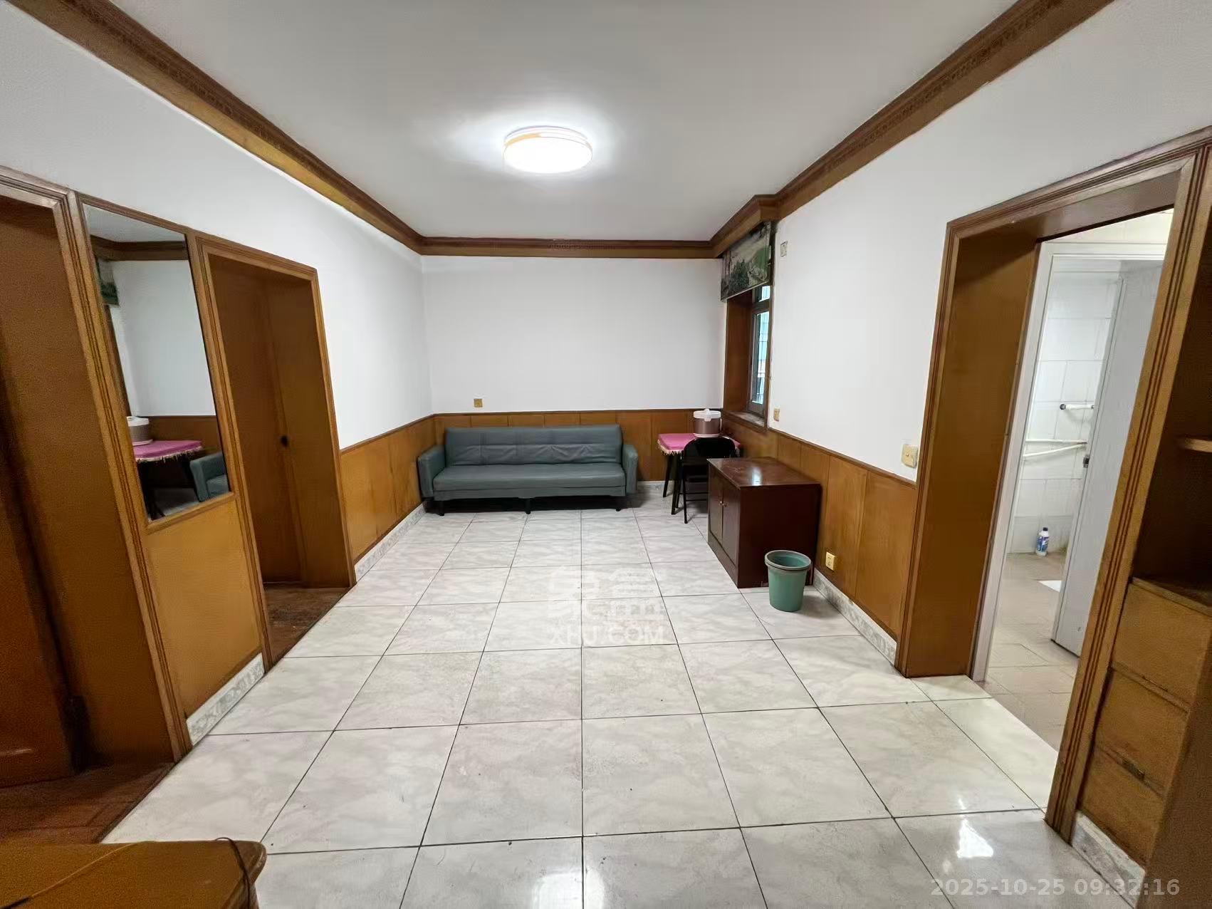 砂子塘长沙电机厂宿舍  1室0厅0卫    1300.0元/月 砂子塘长沙电机厂宿舍  1室0厅0卫    1300.0元/月室内图