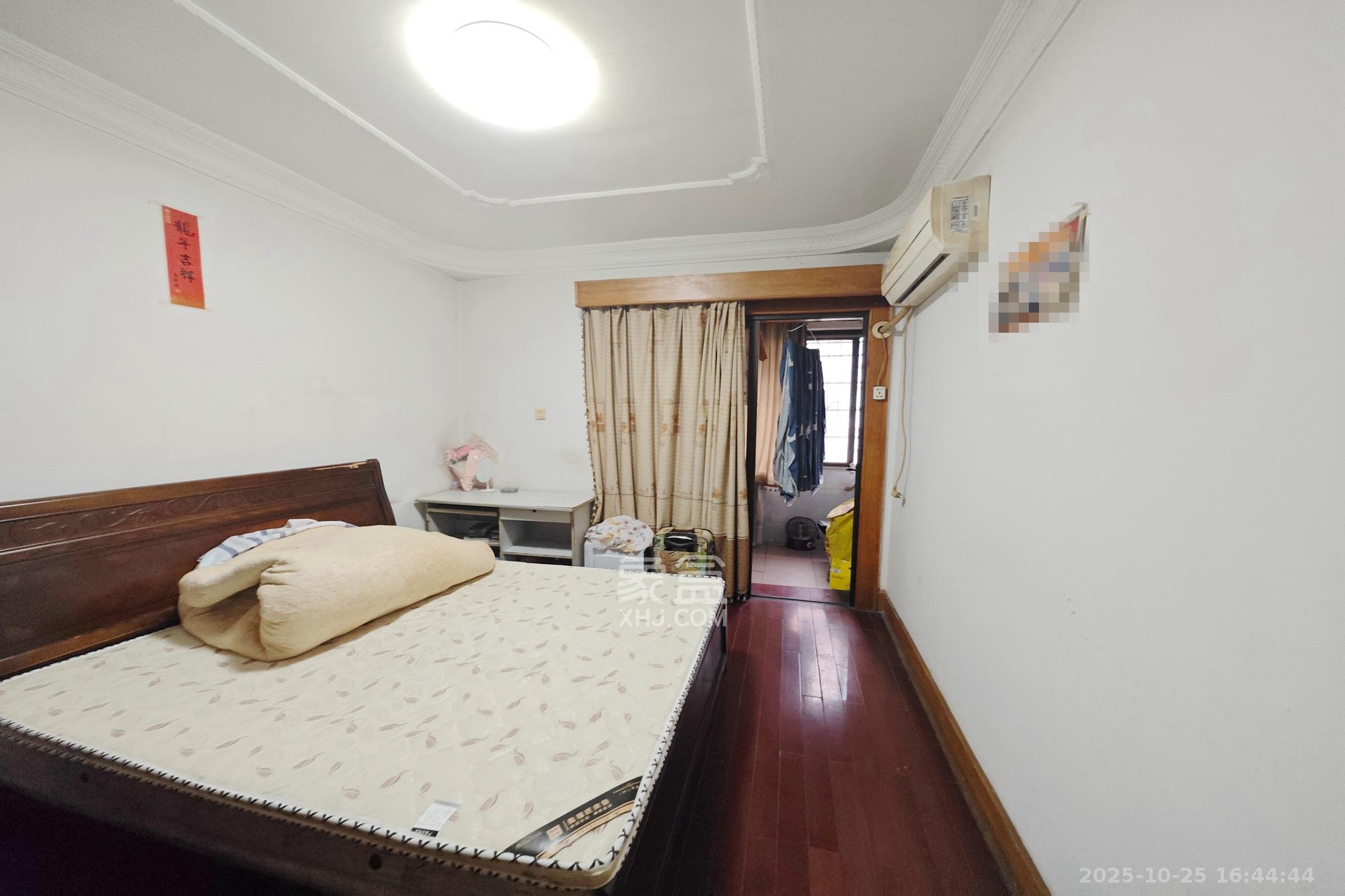 桂花路铁建宿舍  2室2厅1卫    39.0万卧室