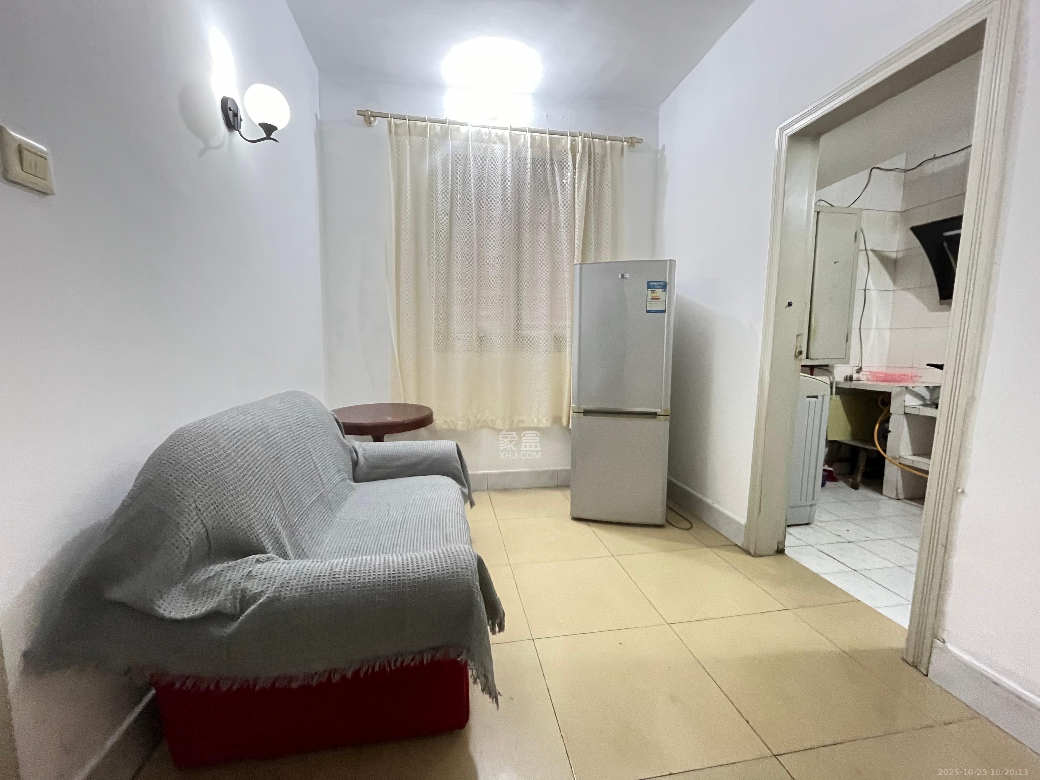 红旗区四片 1室1厅1卫 1500.0元/月 红旗区四片 1室1厅1卫 1500.0元/月室内图