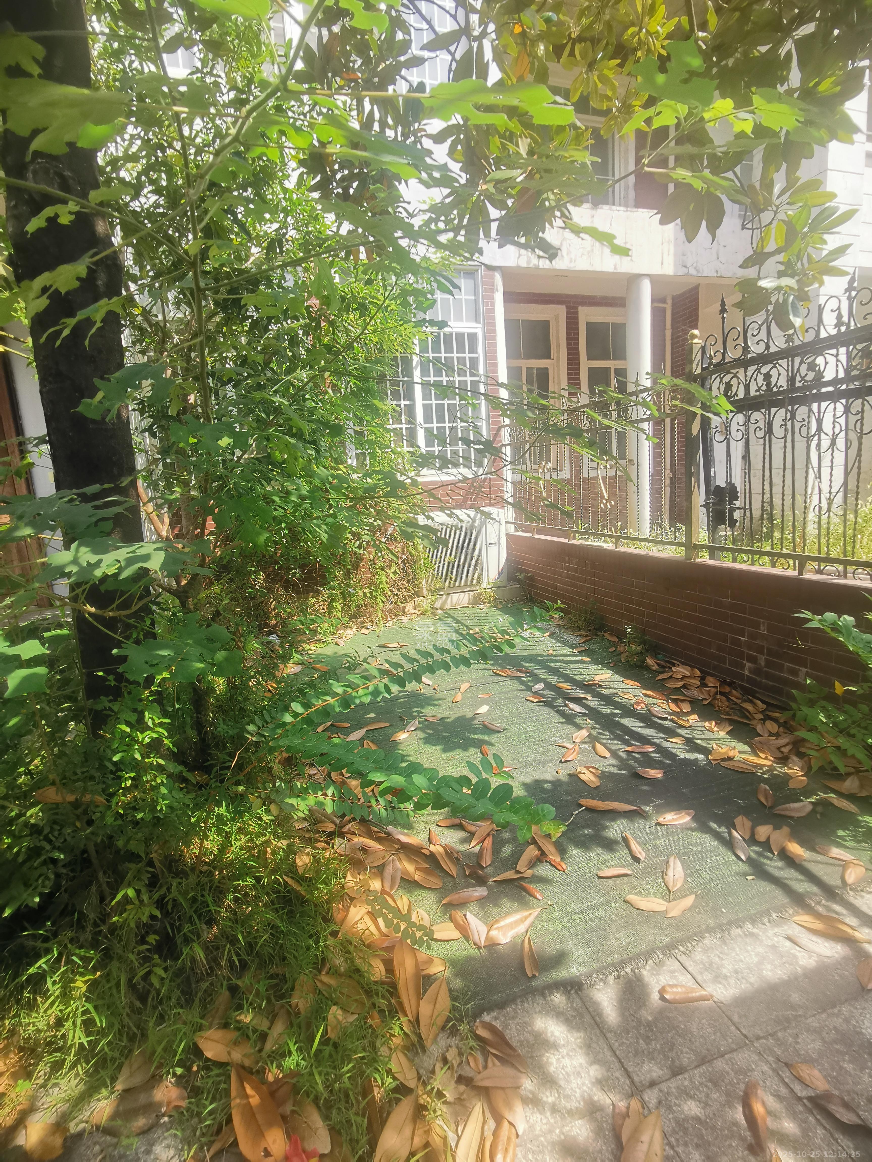 山水英伦  4室2厅3卫    5000.0元/月室内图