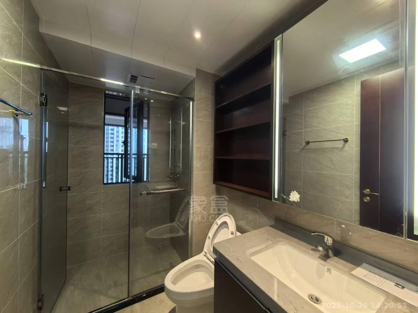 株洲恒大悦珑台  3室2厅2卫    1700.0元/月 株洲恒大悦珑台  3室2厅2卫    1700.0元/月室内图