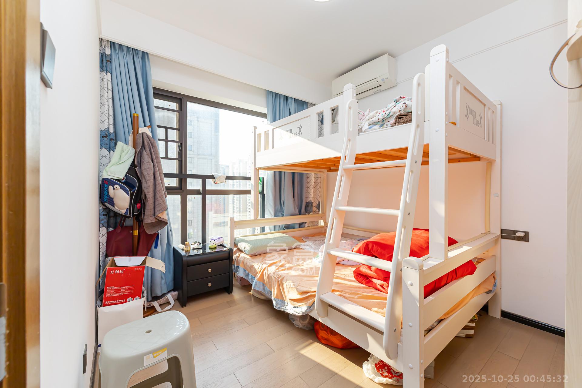 润和滨江府  1室0厅0卫    93.0万 润和滨江府  1室0厅0卫    93.0万卧室