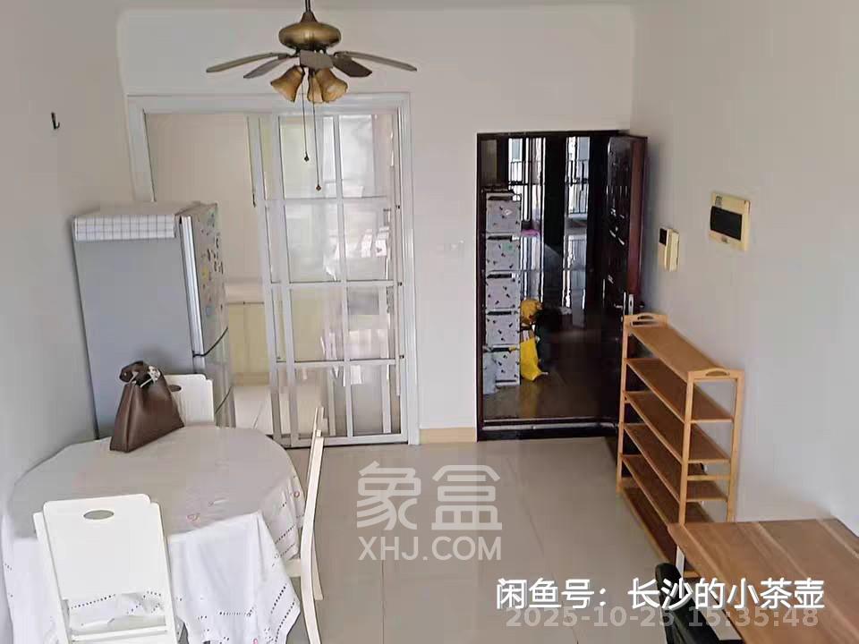 蓝山郡  3室2厅1卫    1900.0元/月 蓝山郡  3室2厅1卫    1900.0元/月室内图