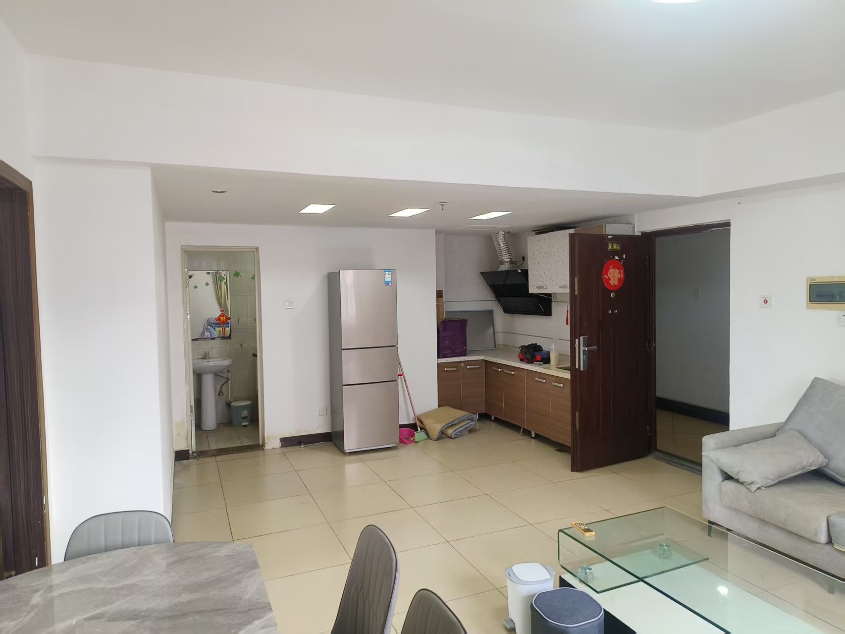 帝国大厦  1室2厅1卫    83.8万室内图