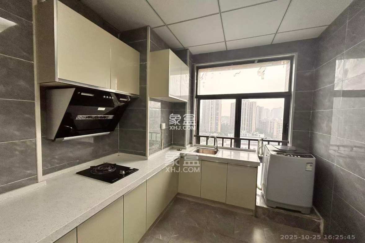 江南华府 1室1厅1卫 1700.0元/月 江南华府 1室1厅1卫 1700.0元/月室内图