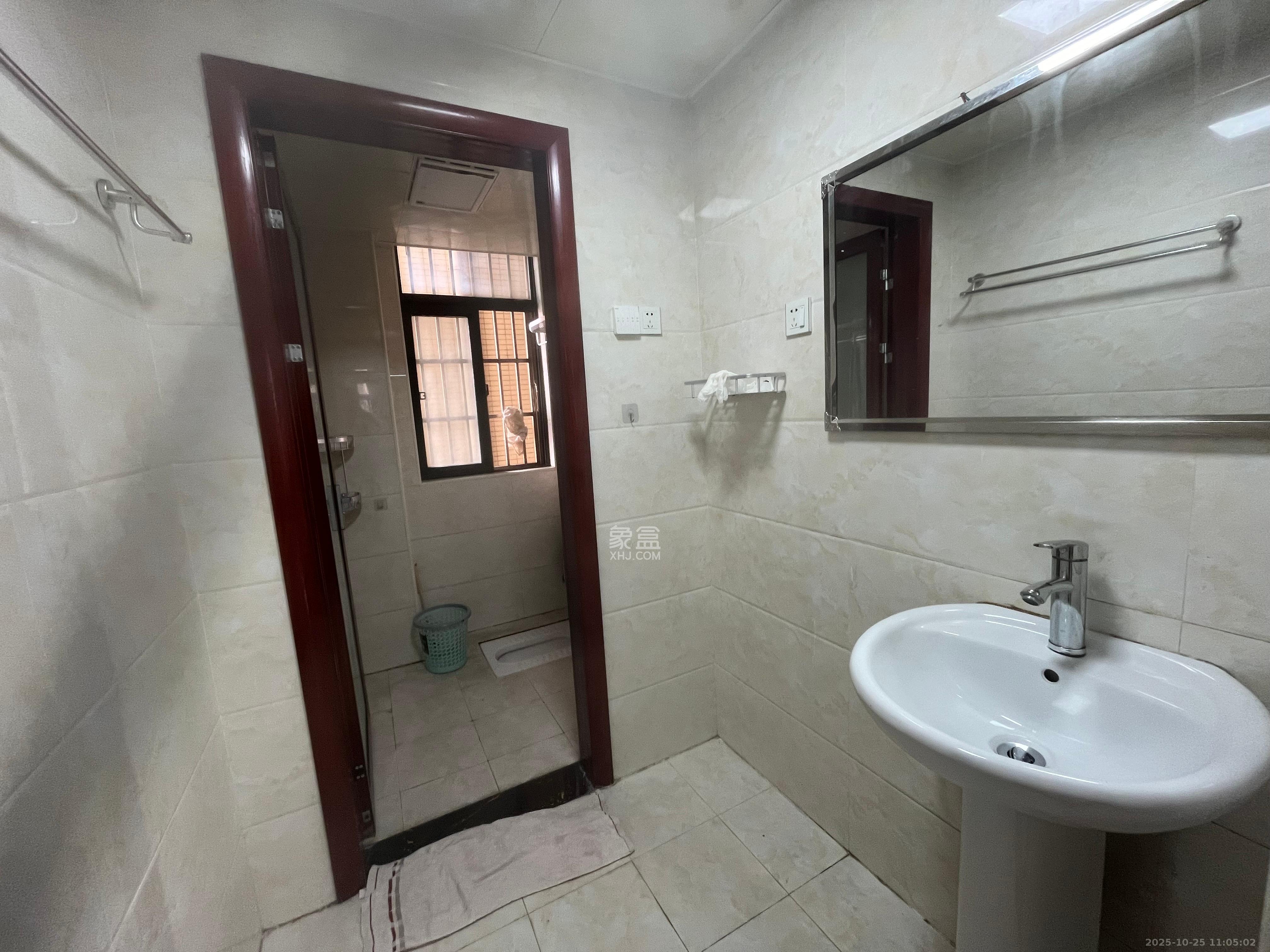 景塘家园  3室1厅1卫    2200.0元/月室内图