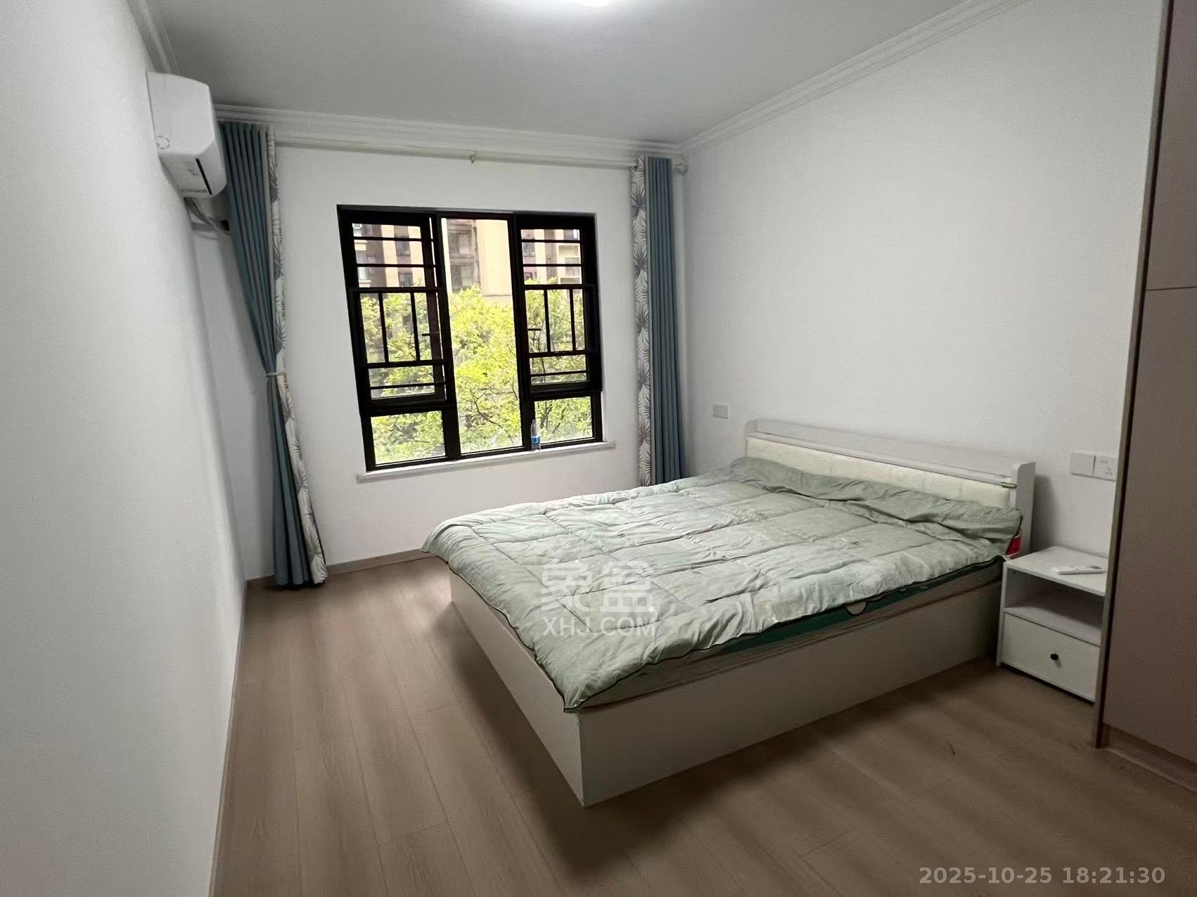 龙湖璟宸原著(龙湖紫宸) 4室2厅2卫 2400.0元/月 龙湖璟宸原著(龙湖紫宸) 4室2厅2卫 2400.0元/月室内图