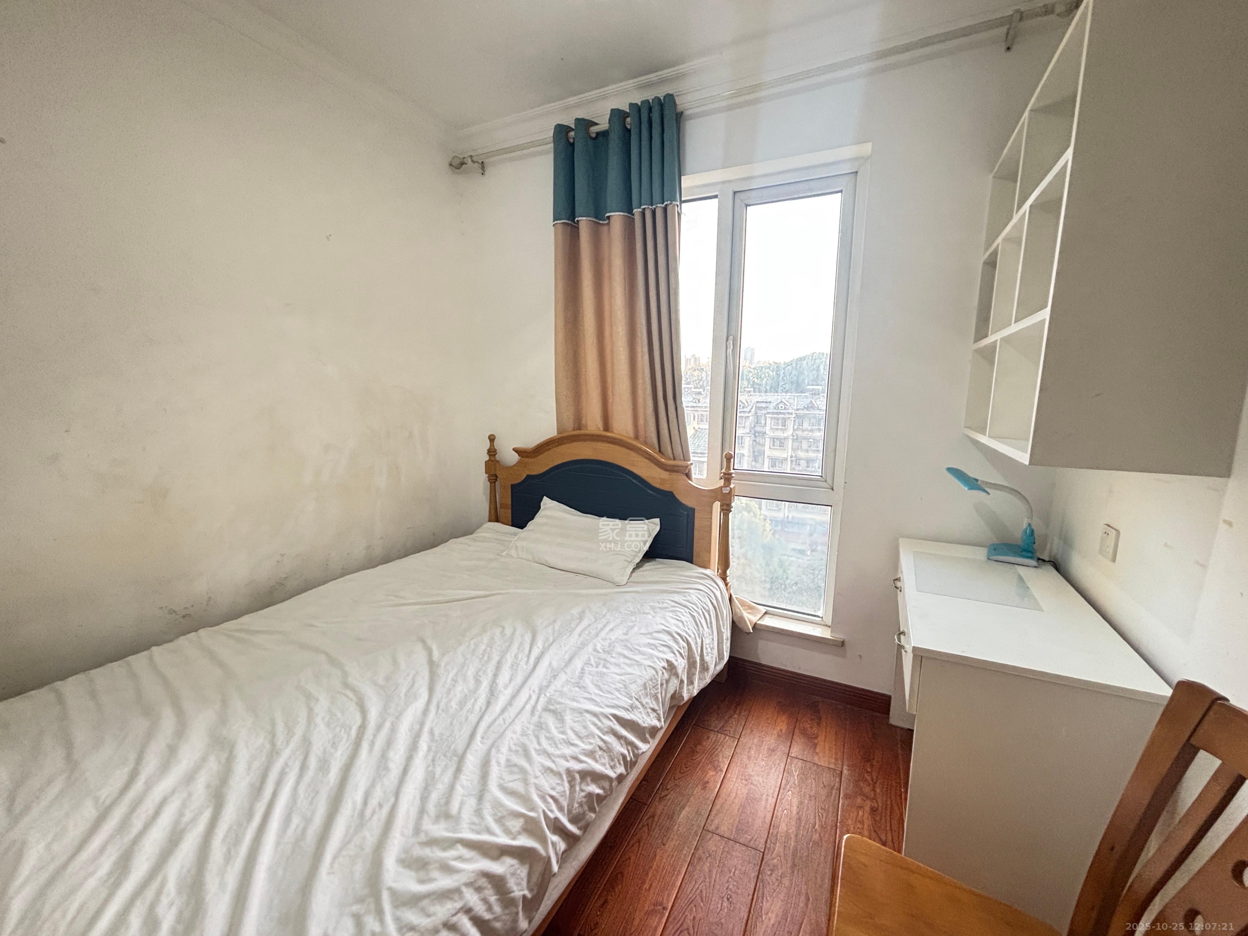 蓝光幸福满庭 3室1厅1卫 2300.0元/月 蓝光幸福满庭 3室1厅1卫 2300.0元/月室内图