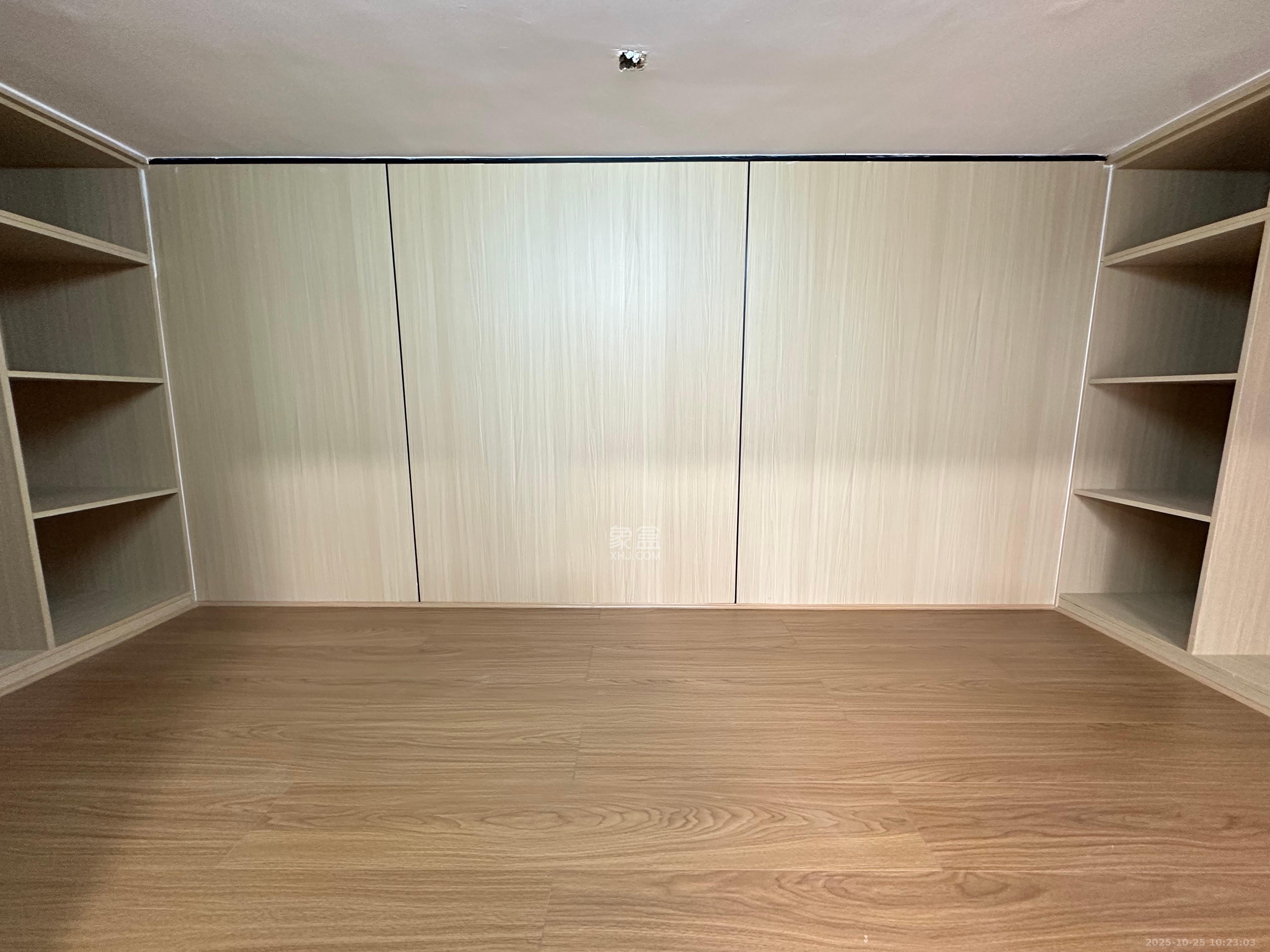 保利中环广场(保利中悦苑)  2室1厅1卫    2600.0元/月 保利中环广场(保利中悦苑)  2室1厅1卫    2600.0元/月室内图