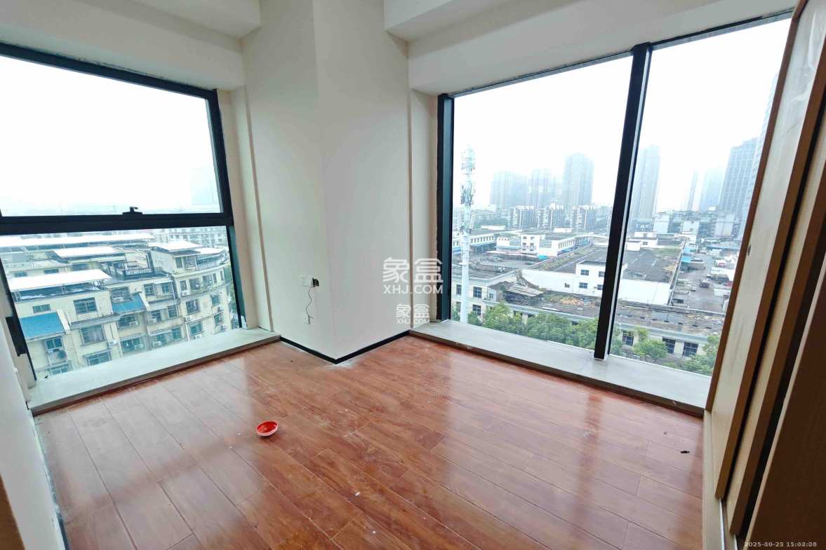 恒大珺悦府 3室1厅1卫 3200.0元/月 恒大珺悦府 3室1厅1卫 3200.0元/月室内图