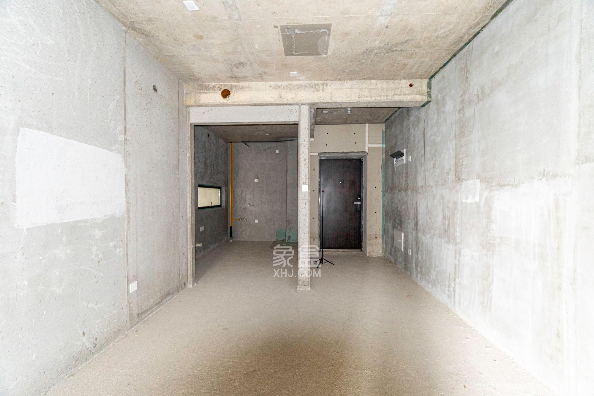 和顺府  3室2厅2卫    90.0万客厅