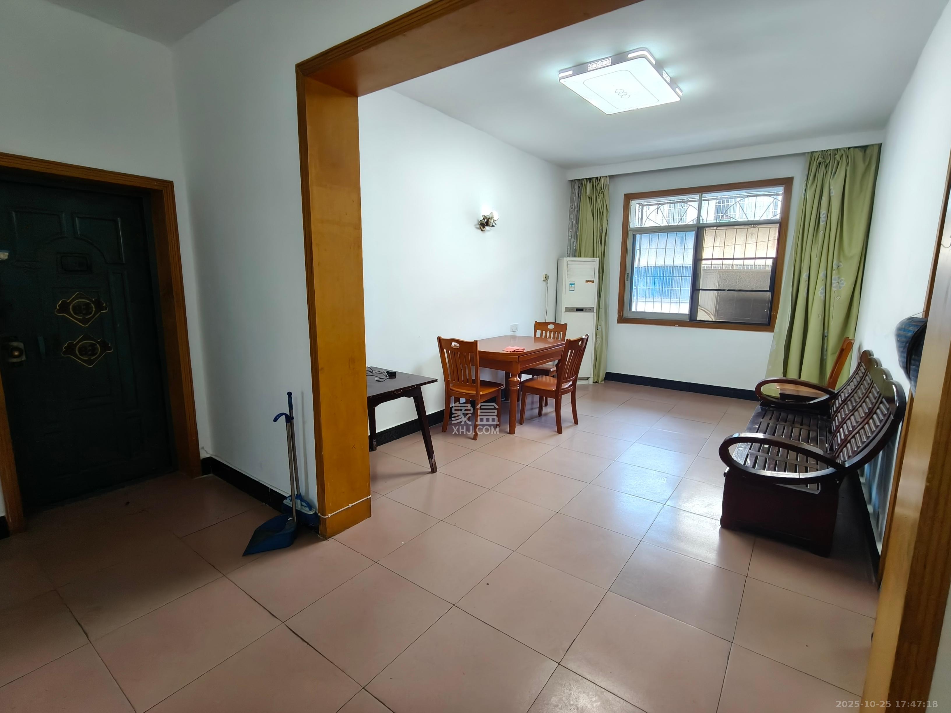 上麻园岭散盘  2室2厅1卫    1500.0元/月 上麻园岭散盘  2室2厅1卫    1500.0元/月室内图