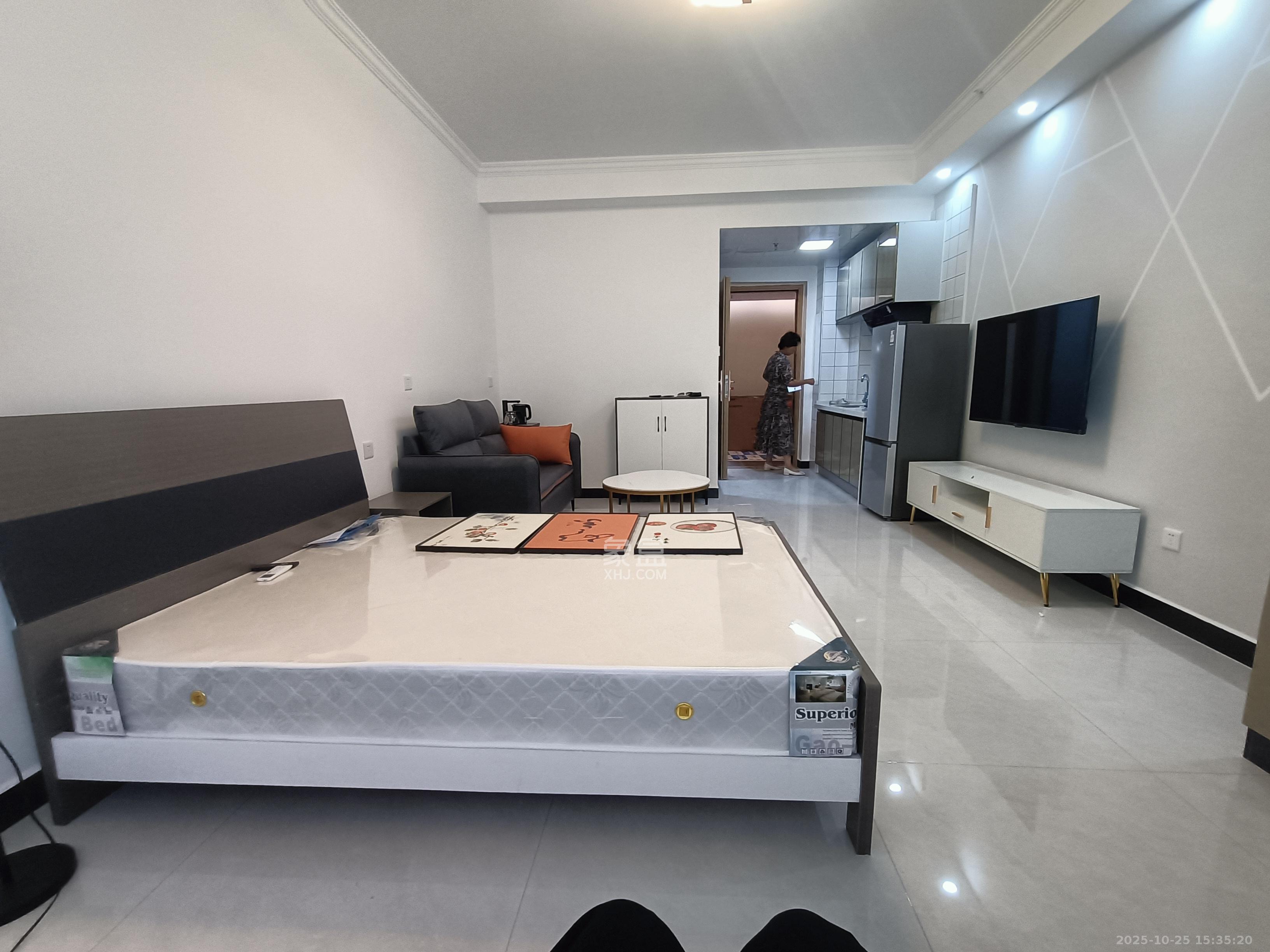 碧桂园翘楚棠  1室1厅1卫    1200.0元/月 碧桂园翘楚棠  1室1厅1卫    1200.0元/月室内图