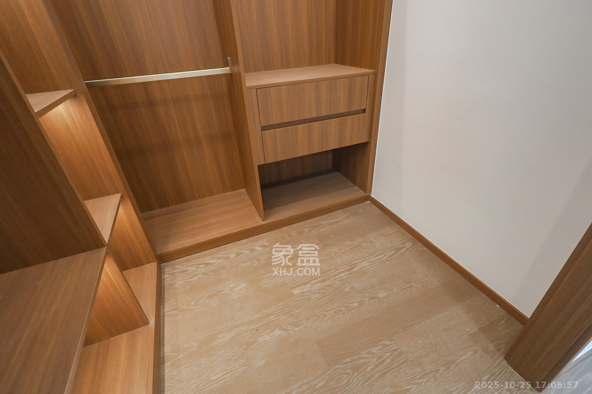 江山印  4室4厅3卫    558.0万 江山印  4室4厅3卫    558.0万其他