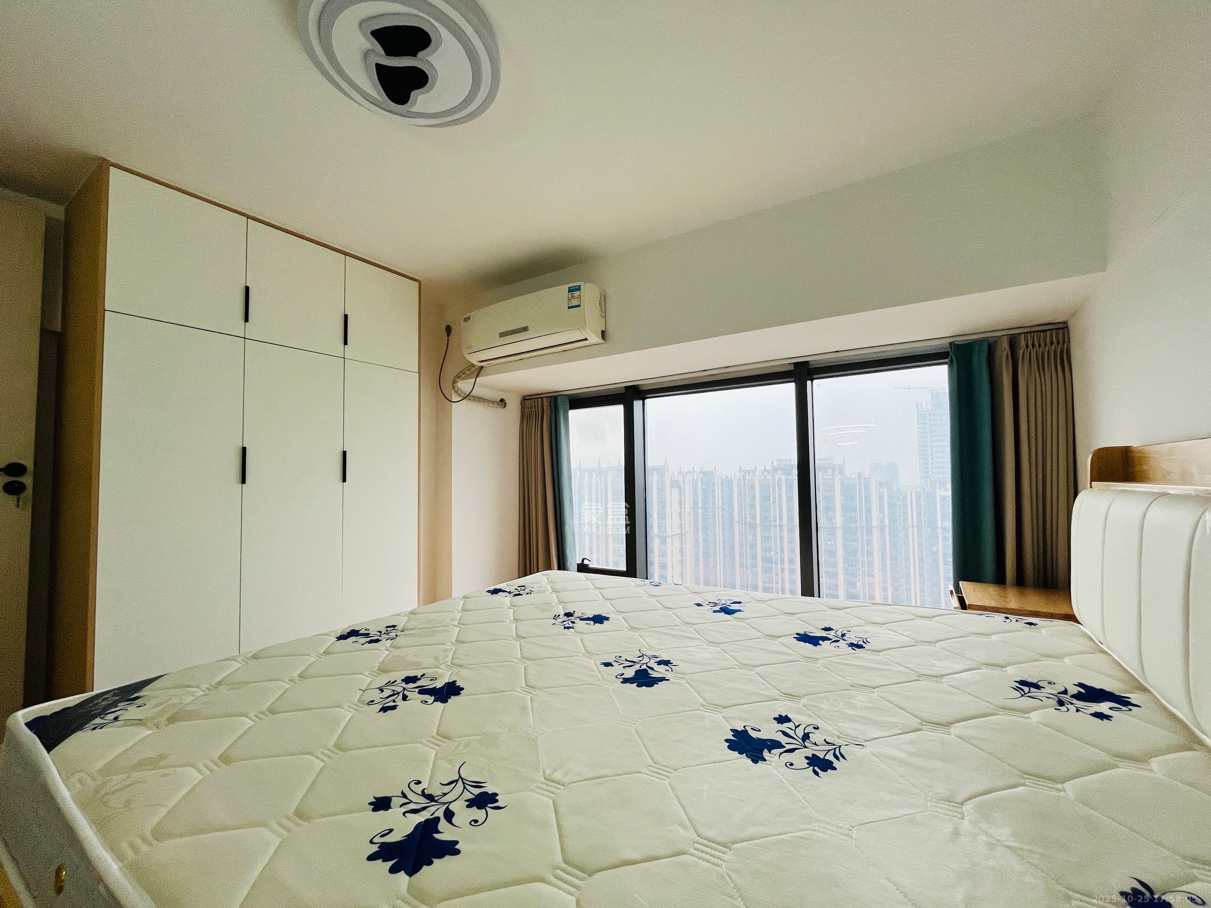 龙湖铂金岛 1室0厅0卫 2100.0元/月 龙湖铂金岛 1室0厅0卫 2100.0元/月室内图