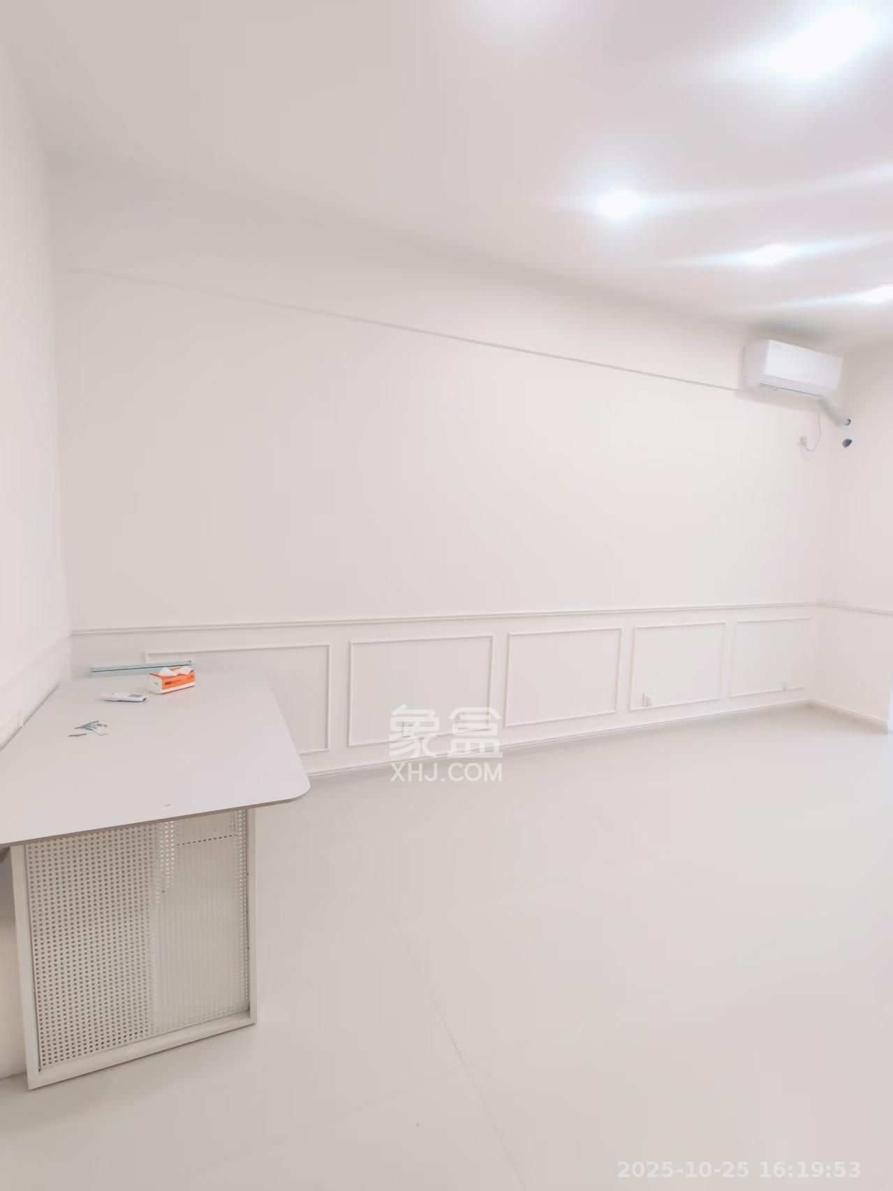 明发国际城  1室1厅1卫    1400.0元/月 明发国际城  1室1厅1卫    1400.0元/月室内图