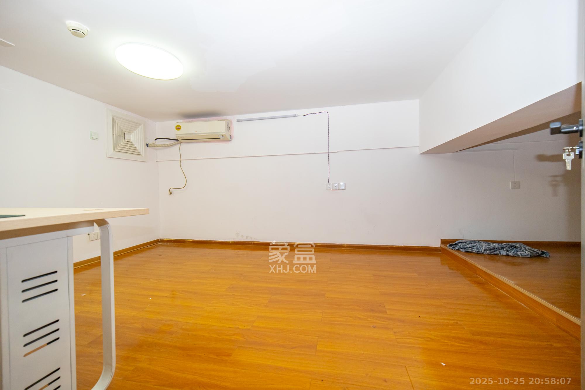 金科时代中心  1室1厅1卫    22.8万卧室