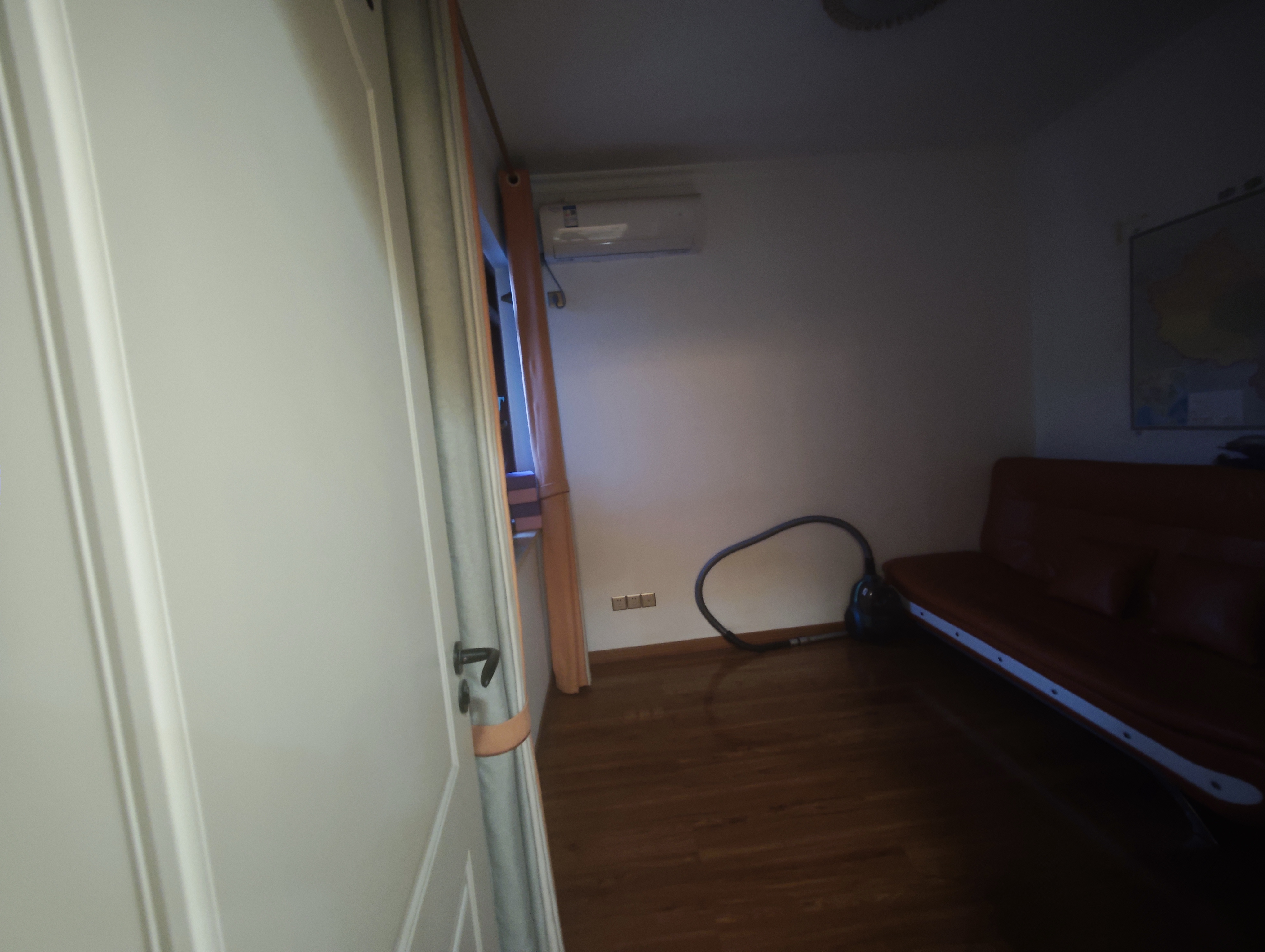 五江碧桂园城市广场  4室2厅2卫    99.8万客厅