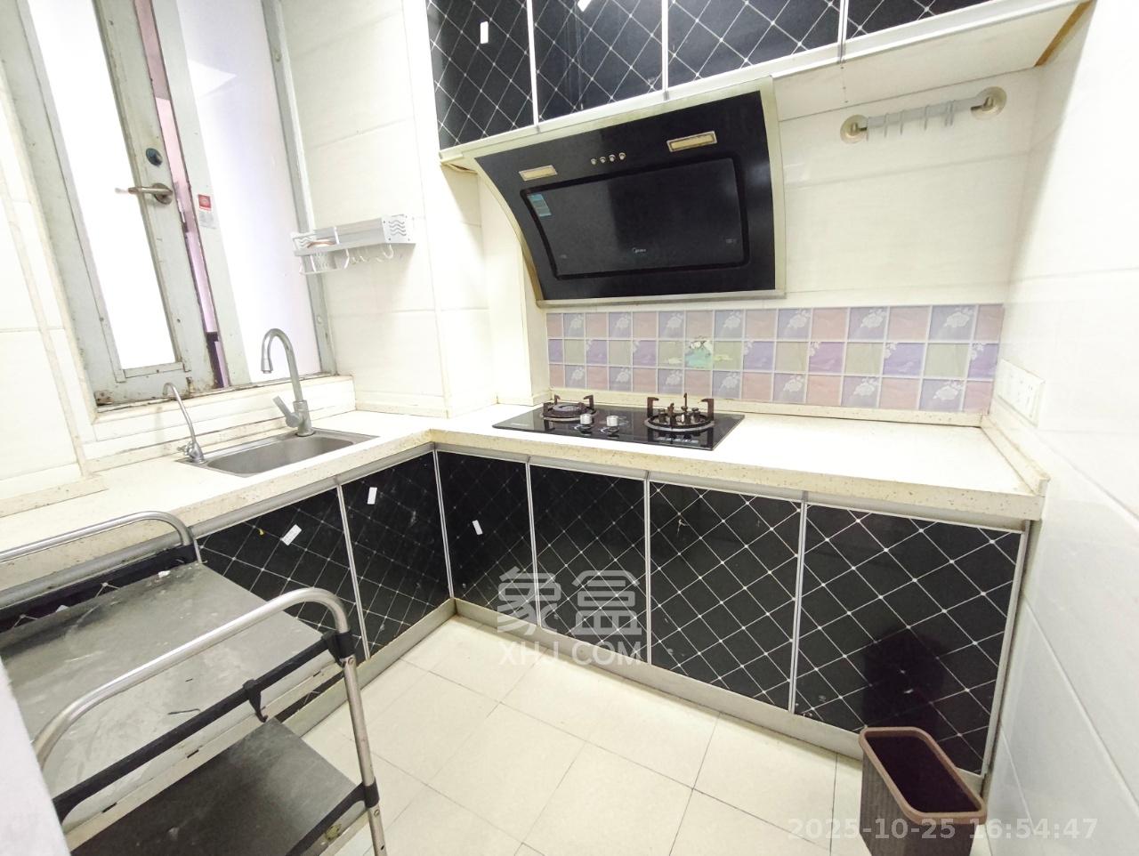 澳海澜庭  2室2厅1卫    1500.0元/月室内图