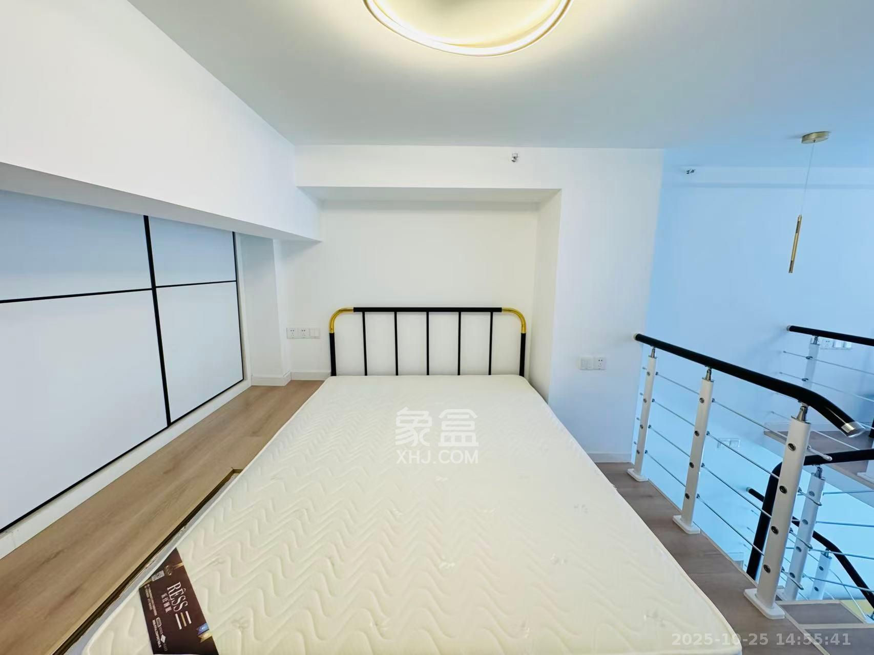 龙湖铂金岛  2室2厅1卫    2100.0元/月室内图