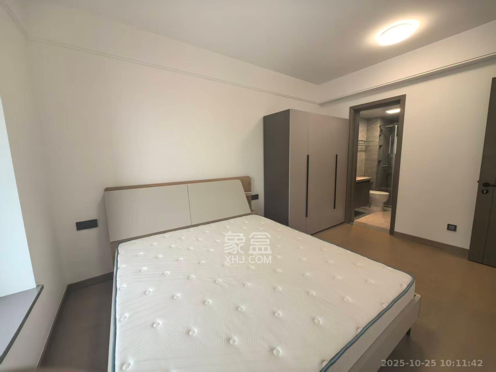 长房悦香山  3室2厅2卫    3200.0元/月室内图