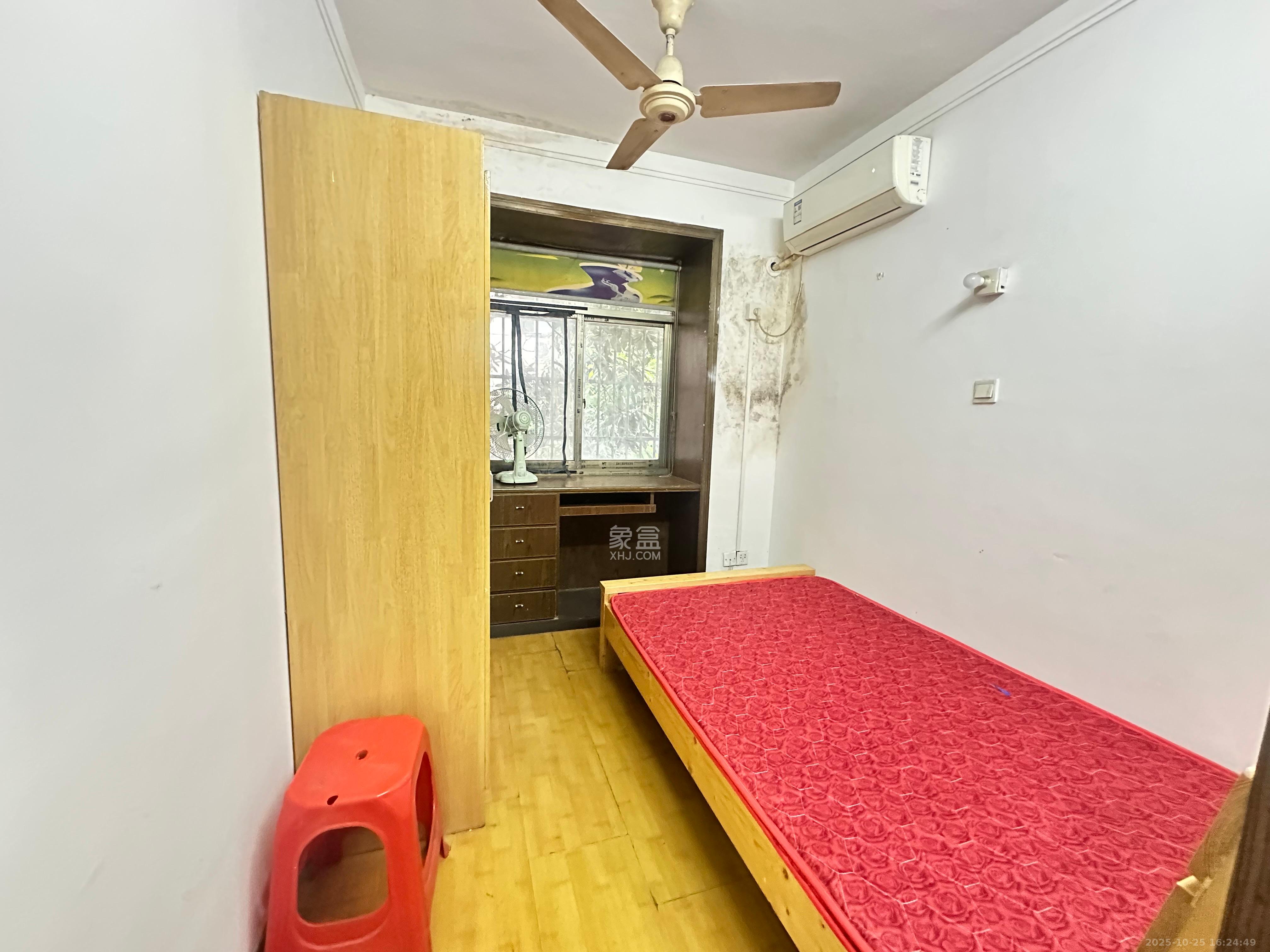 油铺街社区人造板厂宿舍  2室1厅1卫    1700.0元/月室内图