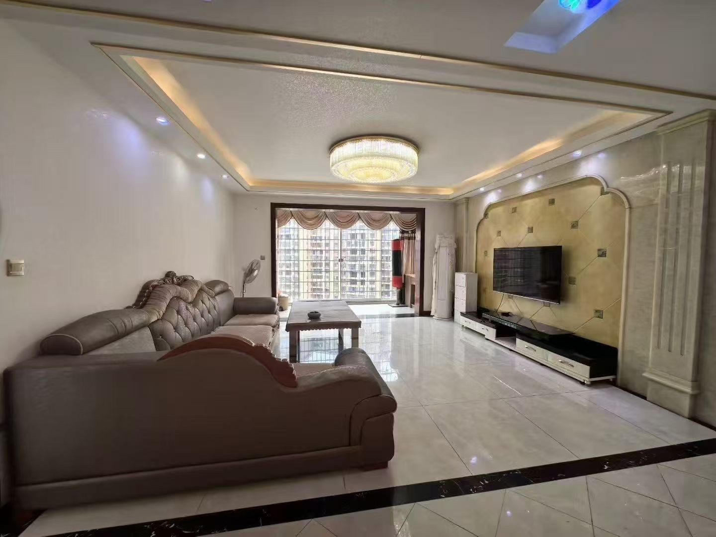 金和天下  1室0厅0卫    66.0万客厅