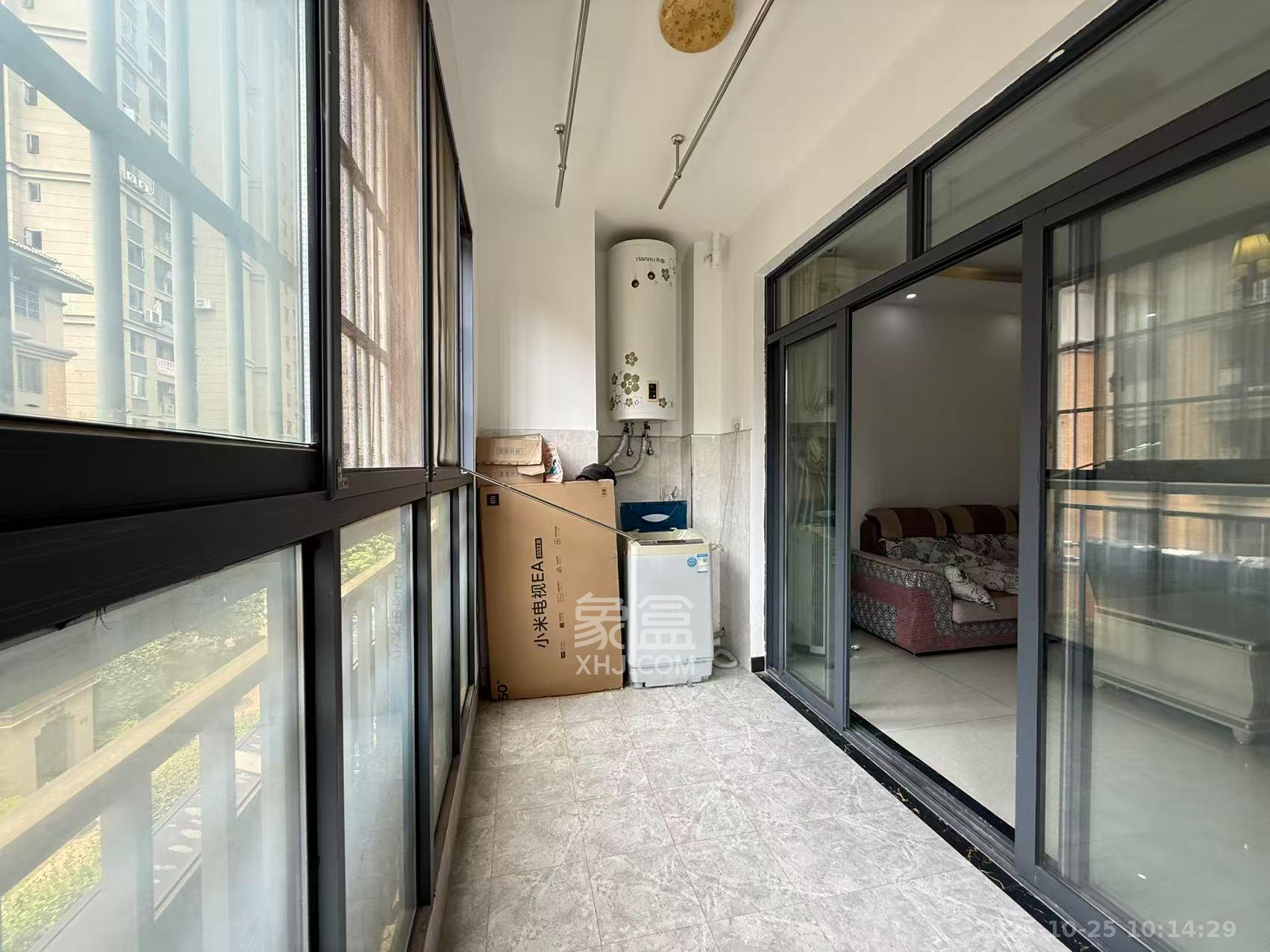 澳海月亮湾  3室2厅1卫    1700.0元/月室内图