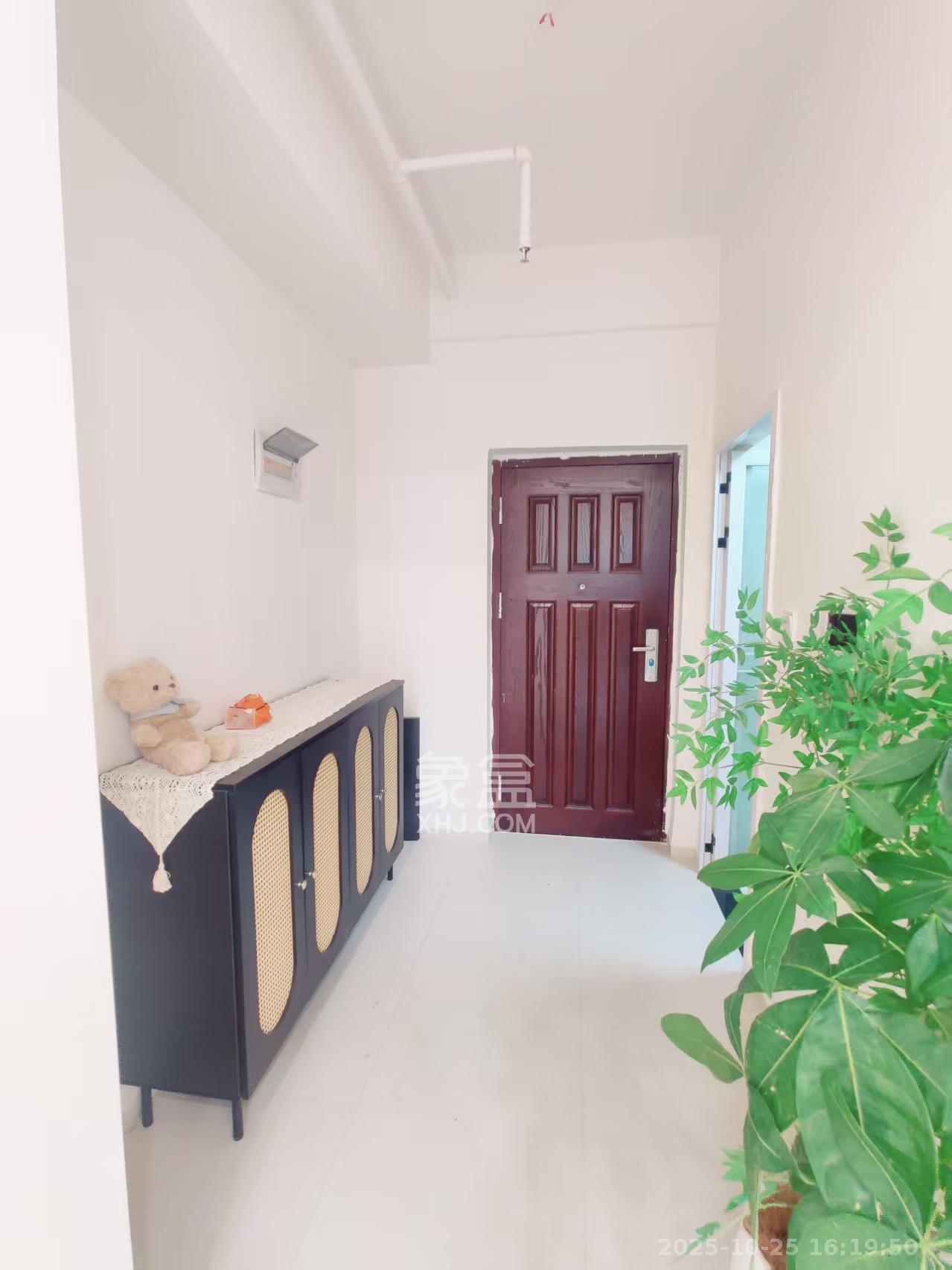 明发国际城  1室1厅1卫    1400.0元/月