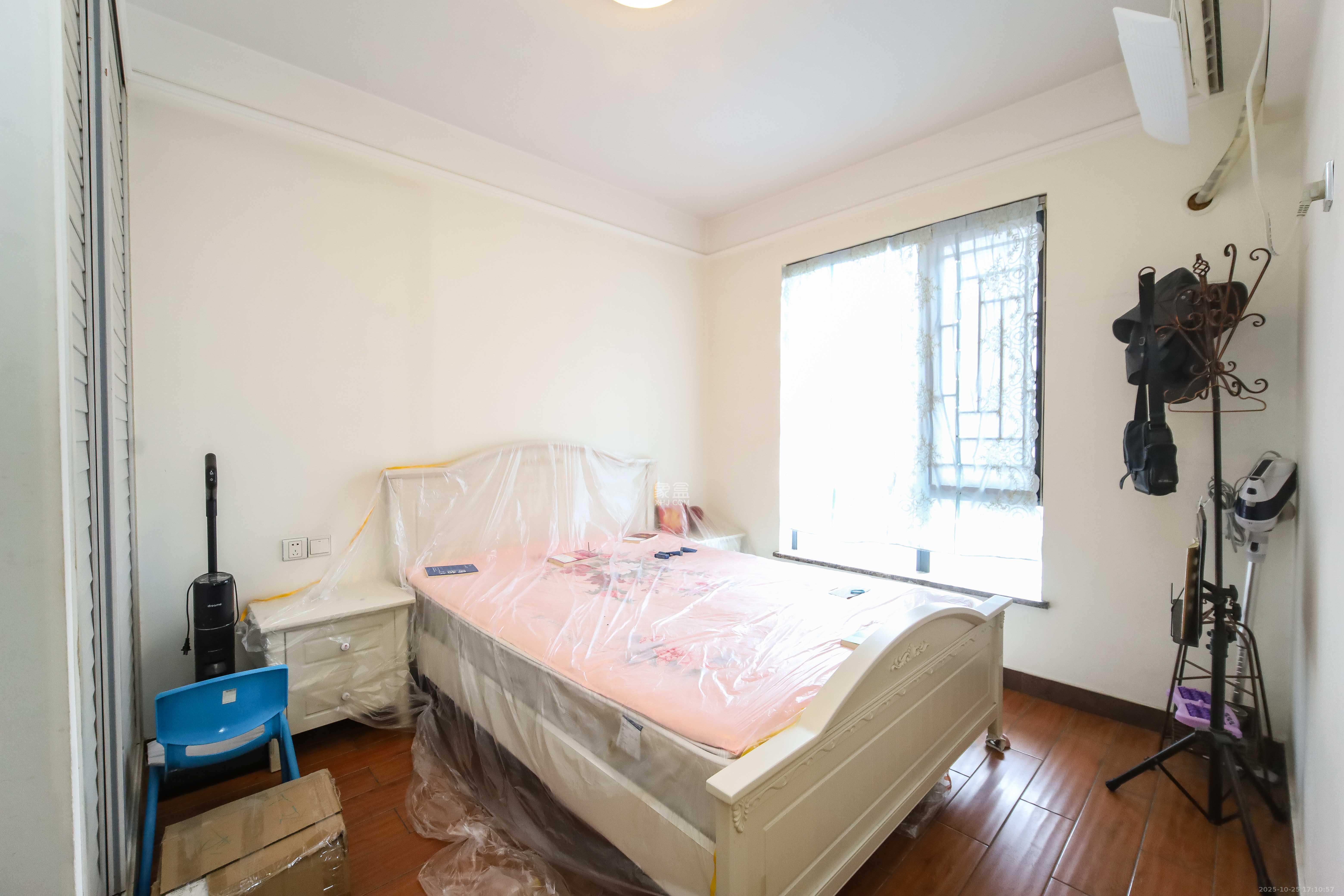 江河双水湾  3室2厅1卫    89.8万卧室