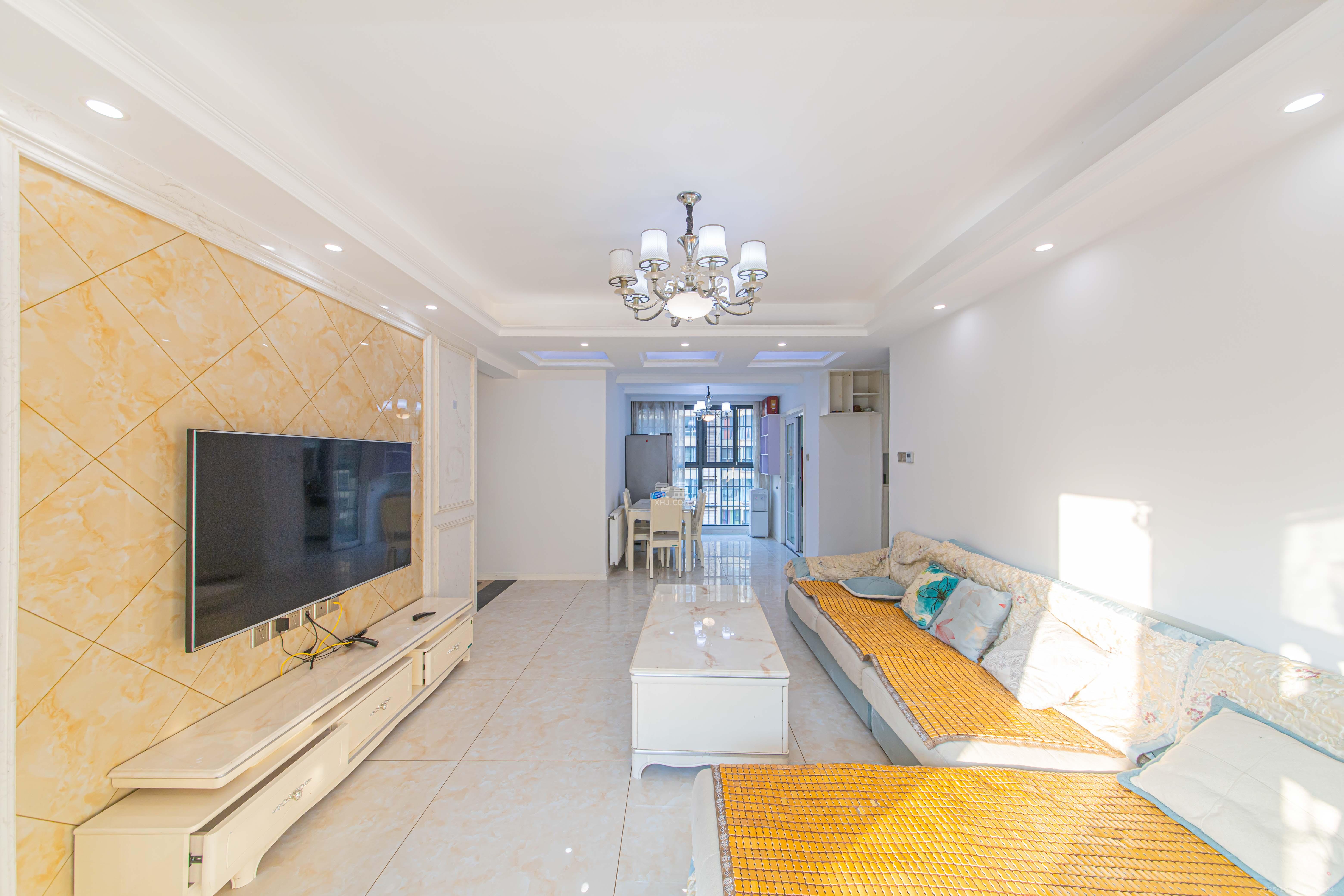 中建芙蓉嘉苑 4室2厅2卫 116.8万 中建芙蓉嘉苑 4室2厅2卫 116.8万客厅