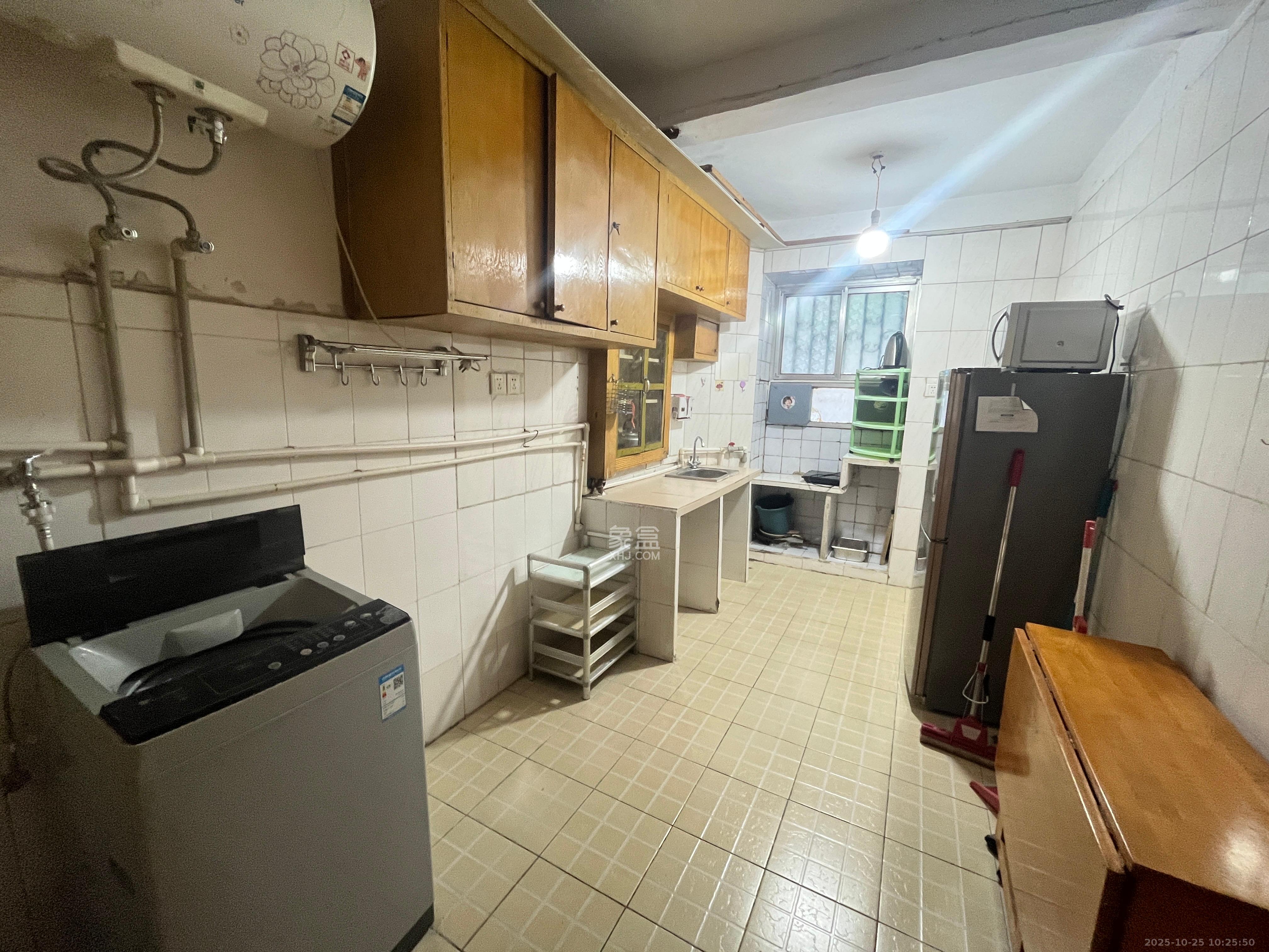 新兴小区（杨家山社区）  2室1厅1卫    1200.0元/月室内图