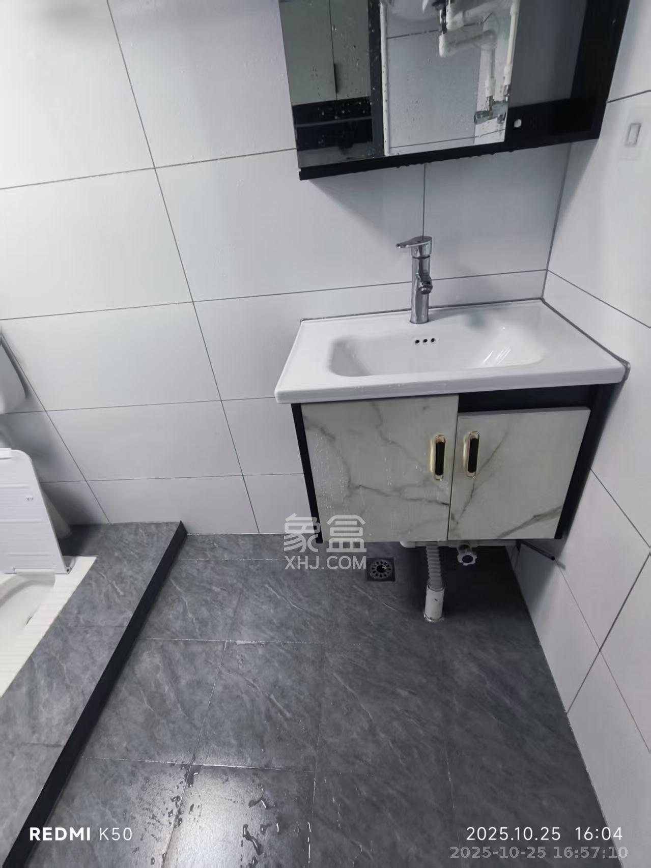 珠江花城好世界  1室1厅1卫    1800.0元/月 珠江花城好世界  1室1厅1卫    1800.0元/月室内图