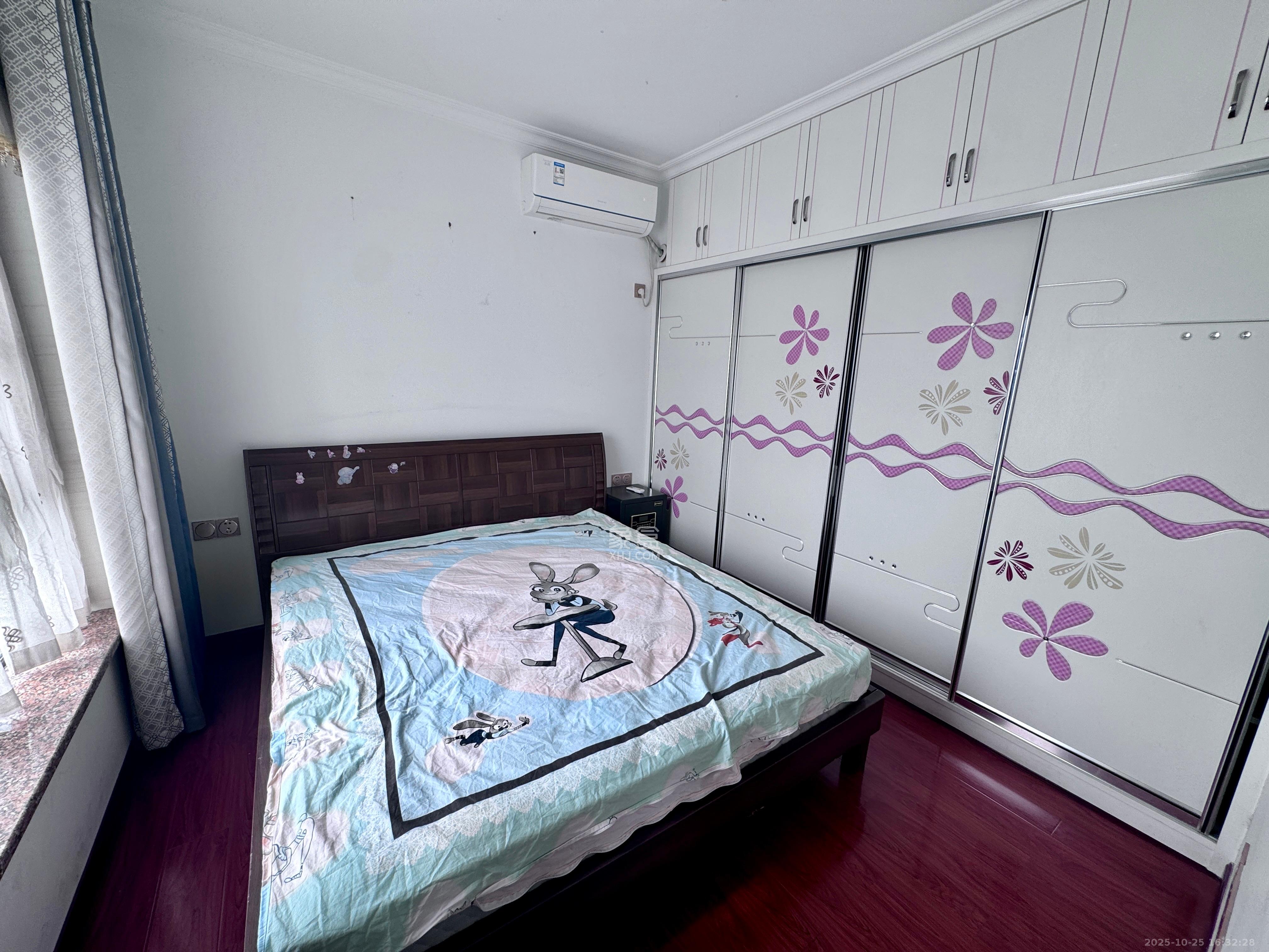 嘉宇盛世华章  4室2厅2卫    2800.0元/月室内图