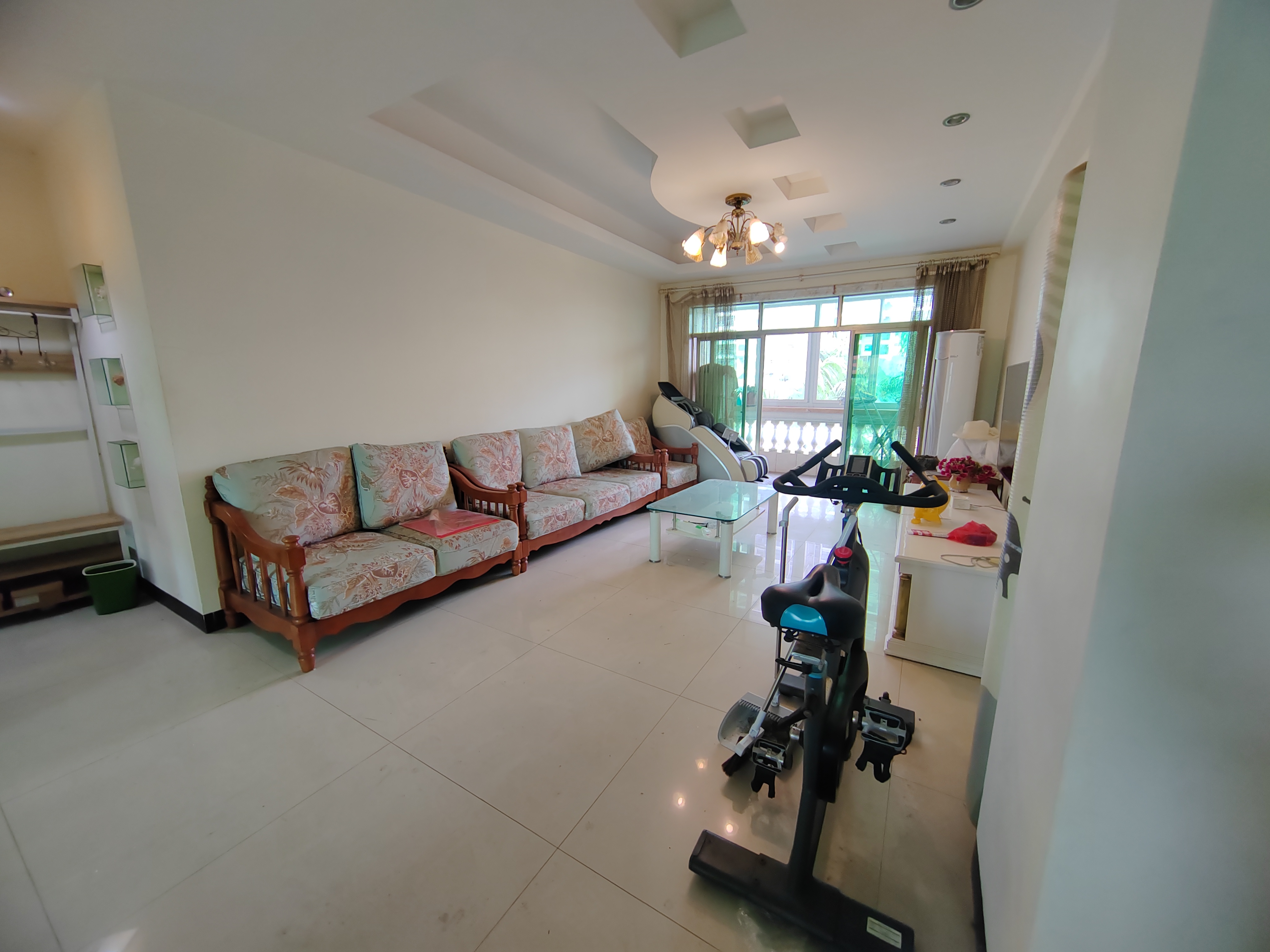 阳光巴洛克小区  4室2厅2卫    2400.0元/月 阳光巴洛克小区  4室2厅2卫    2400.0元/月室内图