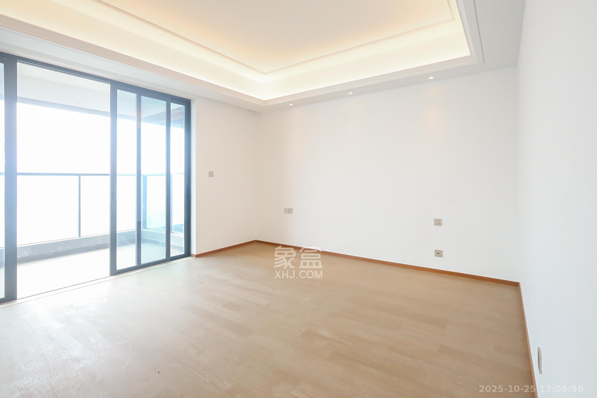 江山印  4室4厅3卫    558.0万 江山印  4室4厅3卫    558.0万卧室