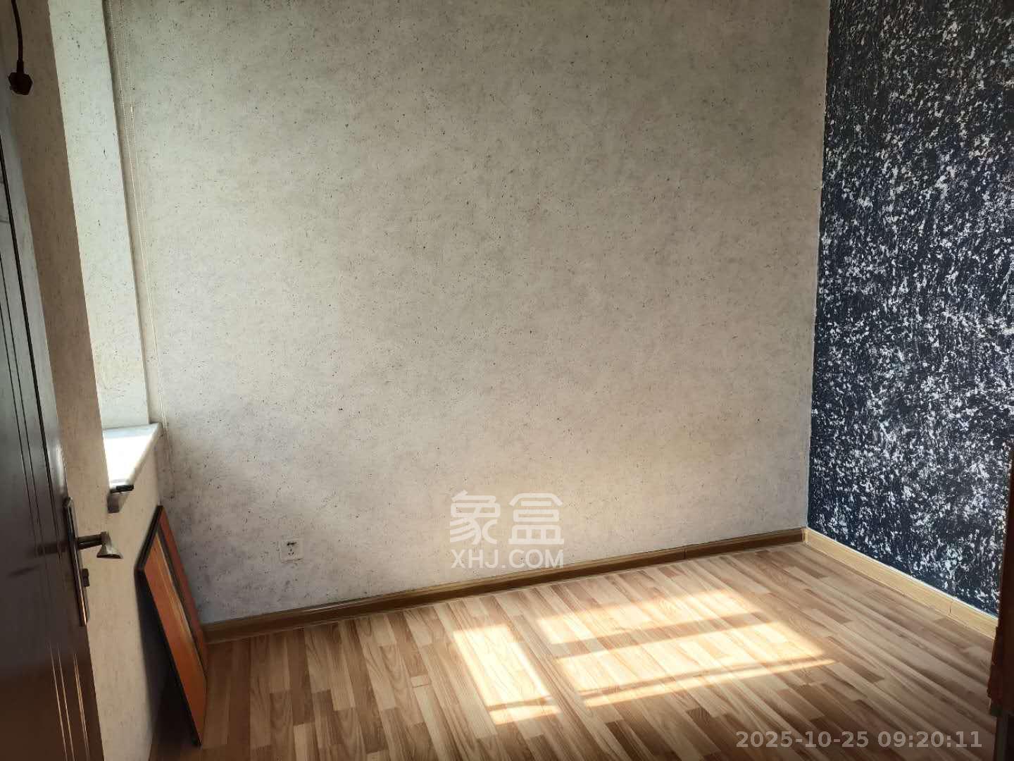 左岸右岸 3室2厅2卫 3200.0元/月 左岸右岸 3室2厅2卫 3200.0元/月室内图