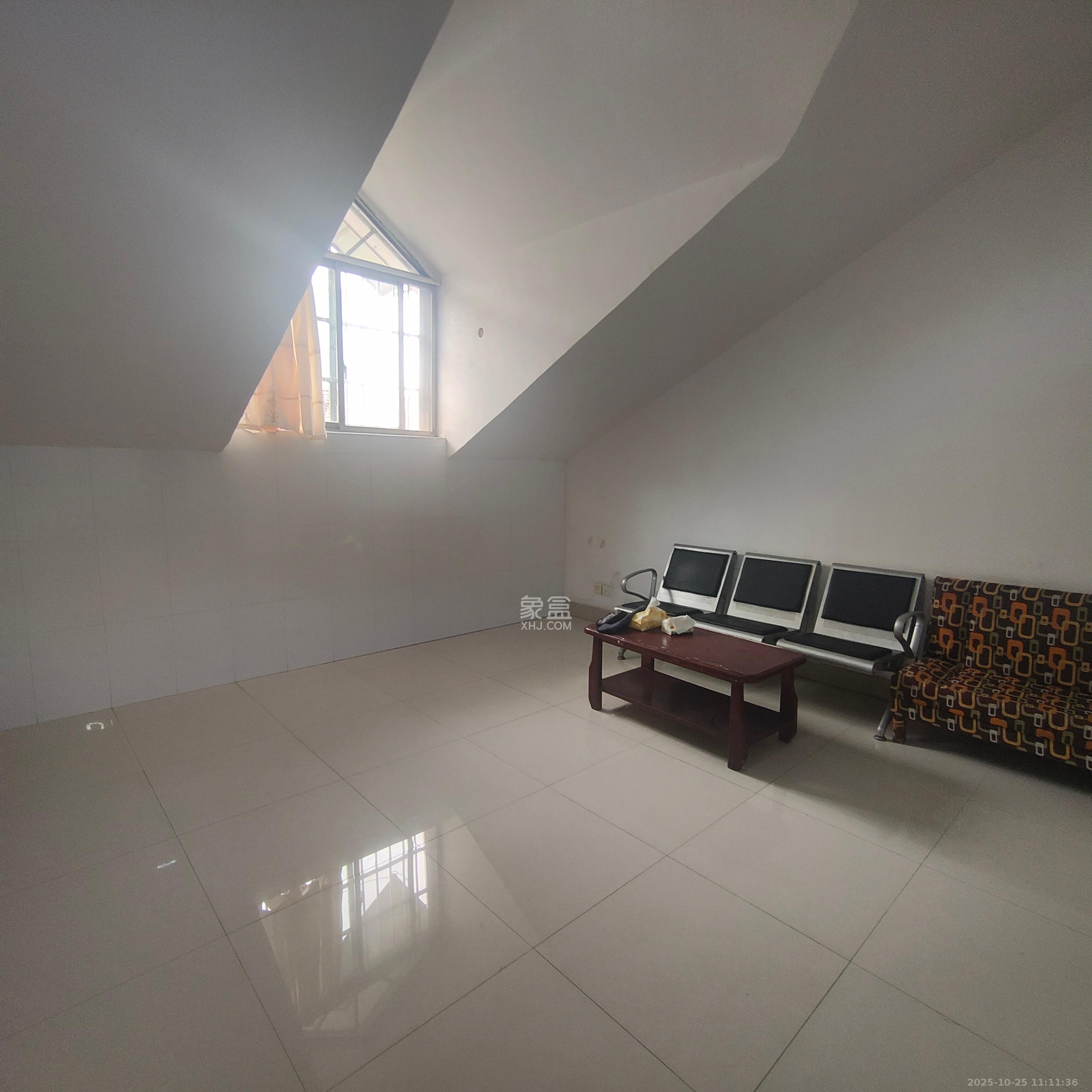 金石蓉园  2室2厅1卫    1200.0元/月室内图