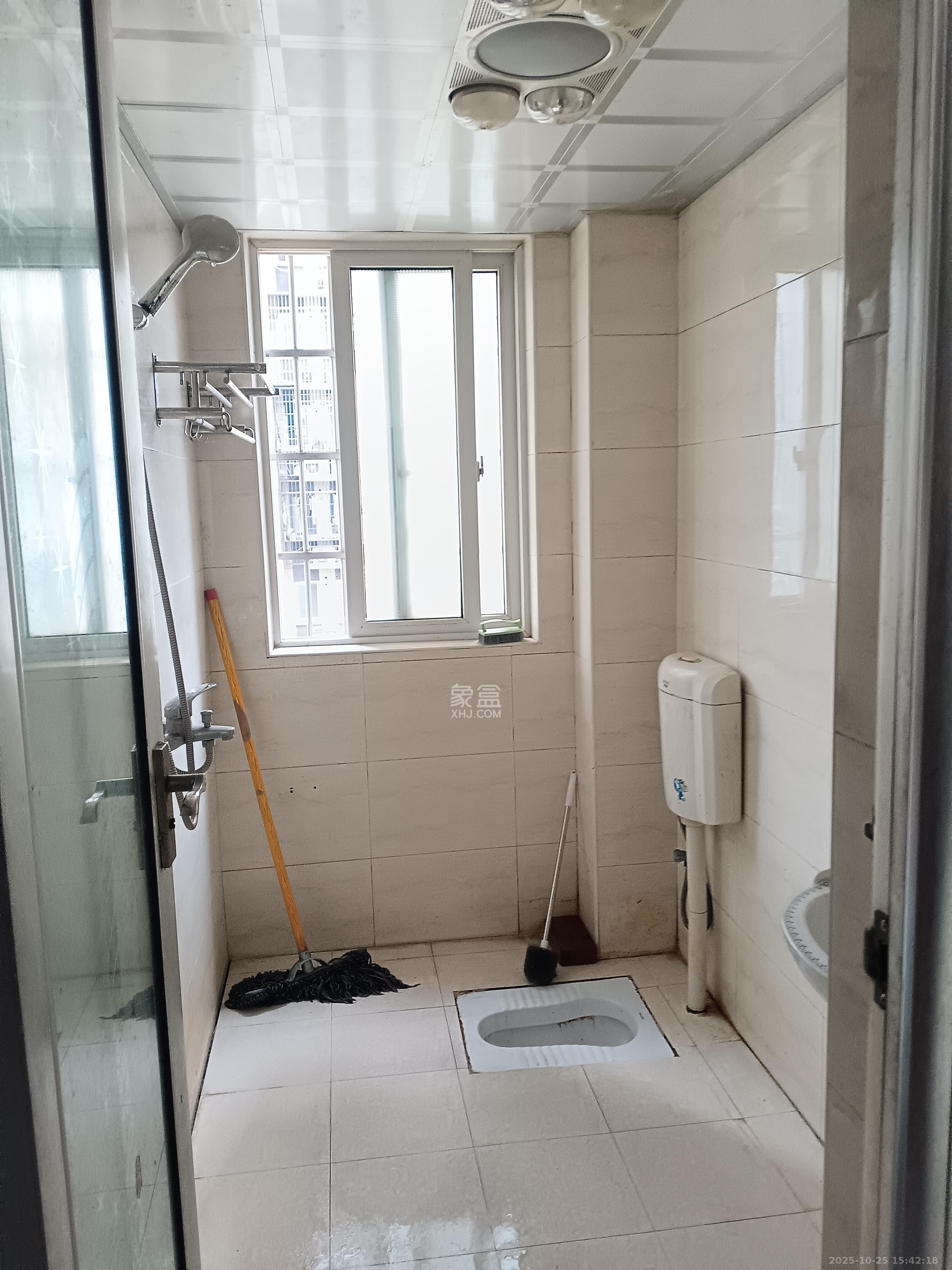 金麓西岸和苑  2室2厅1卫    1800.0元/月 金麓西岸和苑  2室2厅1卫    1800.0元/月室内图