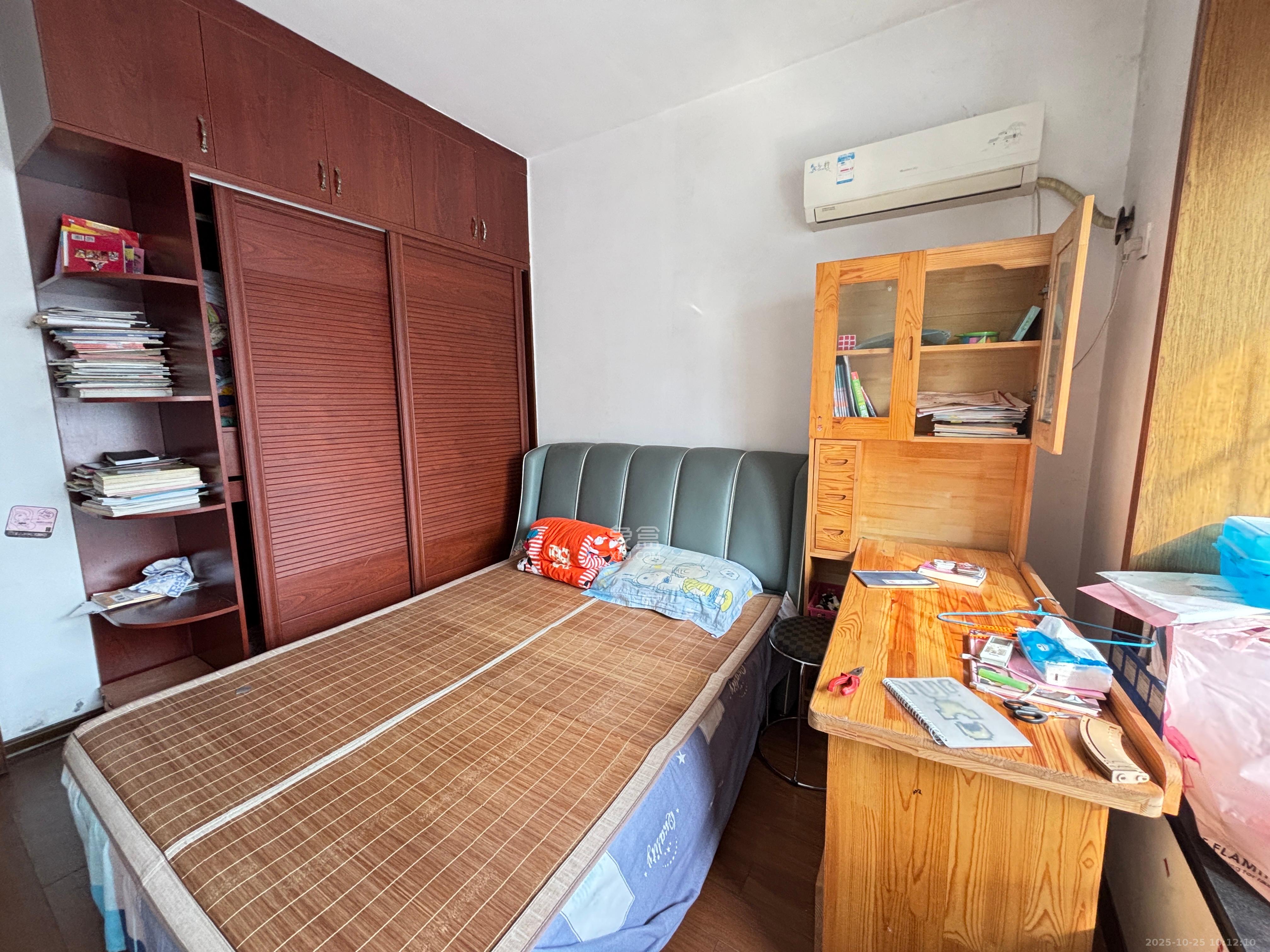 星沙教师公寓 3室2厅2卫 1700.0元/月 星沙教师公寓 3室2厅2卫 1700.0元/月室内图