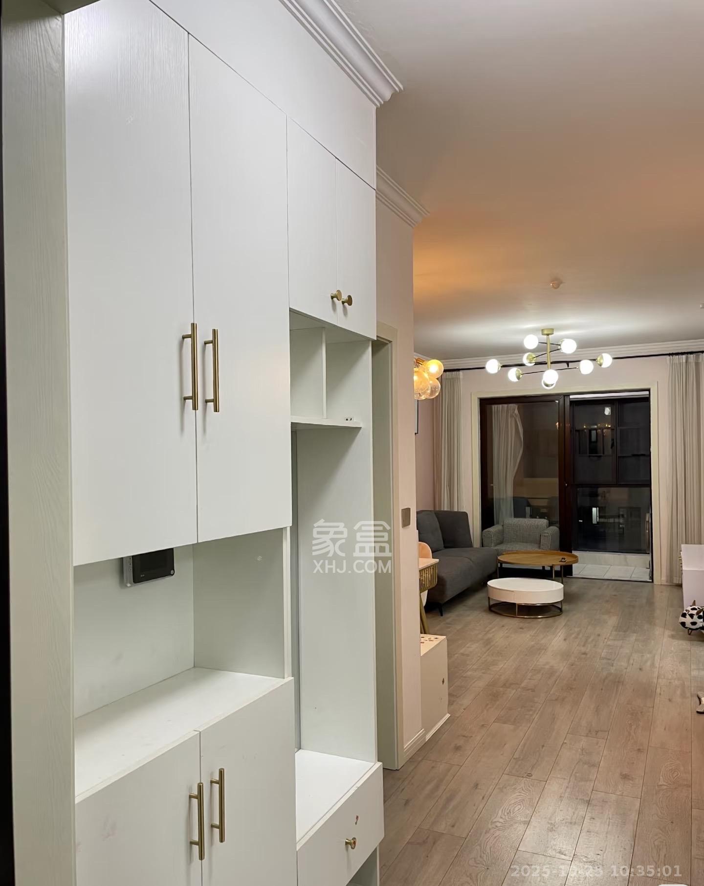 卓越蔚蓝城邦  3室2厅1卫    2300.0元/月 卓越蔚蓝城邦  3室2厅1卫    2300.0元/月室内图