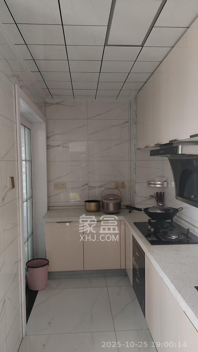 佳兆业君汇上品  4室2厅2卫    2000.0元/月室内图