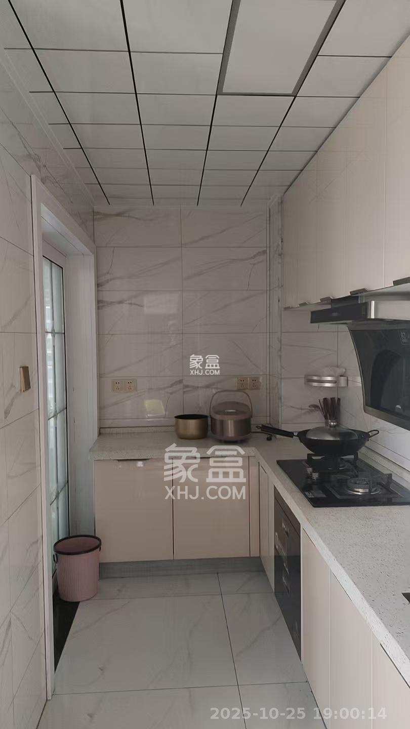 佳兆业君汇上品  4室2厅2卫    2000.0元/月 佳兆业君汇上品  4室2厅2卫    2000.0元/月室内图