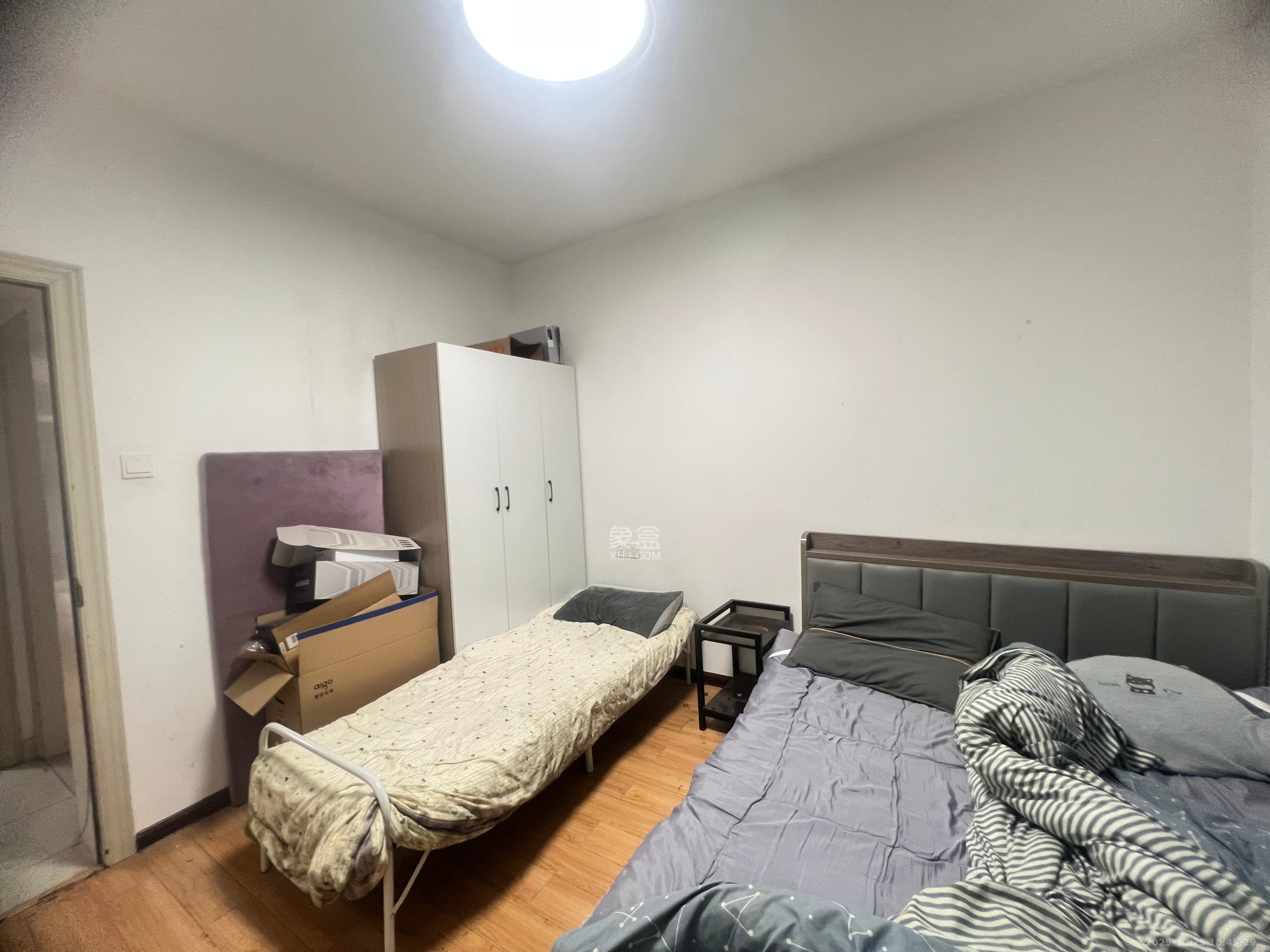 恒广国际景园一二区 3室2厅2卫 2300.0元/月 恒广国际景园一二区 3室2厅2卫 2300.0元/月室内图