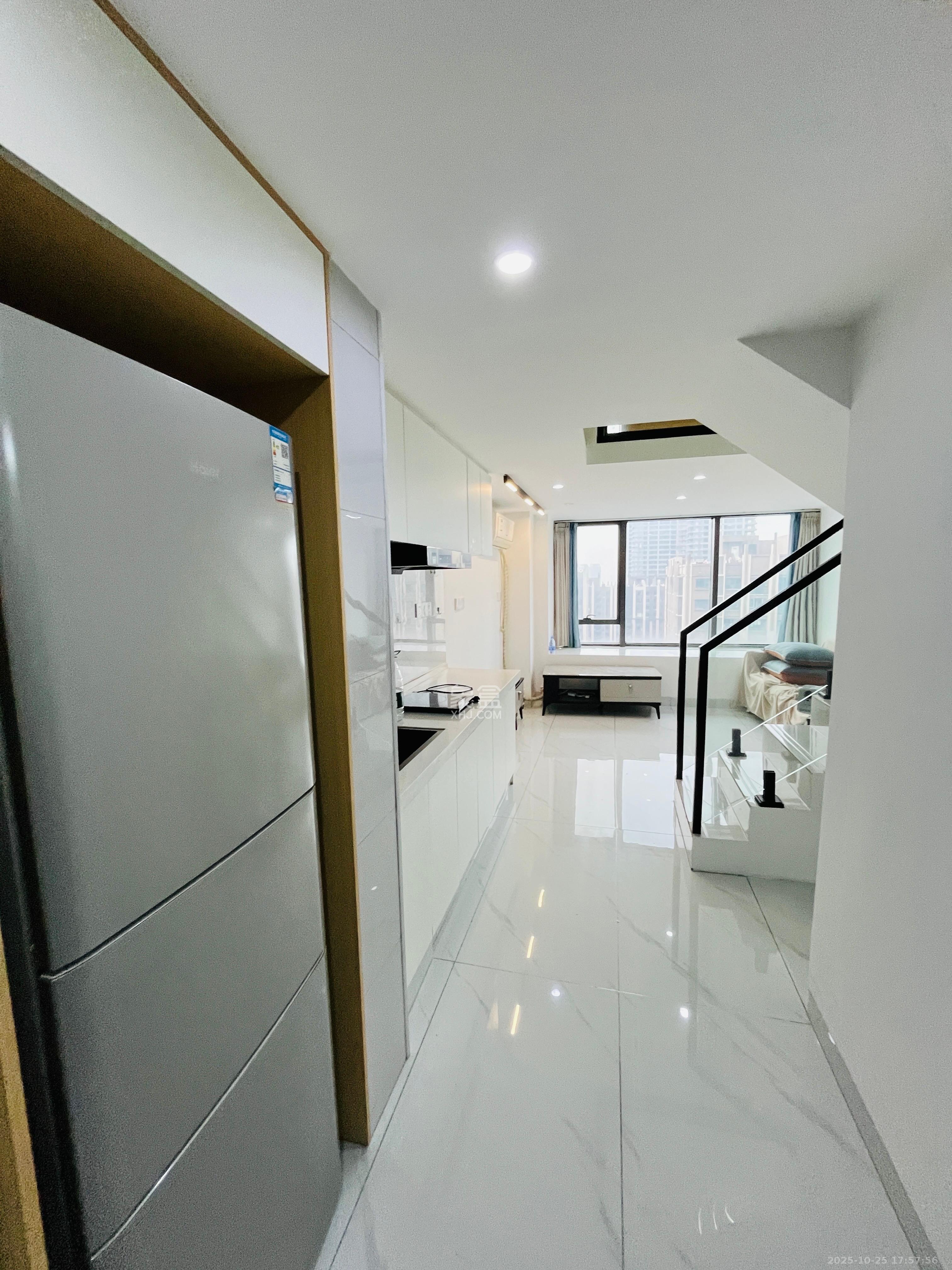 龙湖铂金岛  1室0厅0卫    2100.0元/月室内图