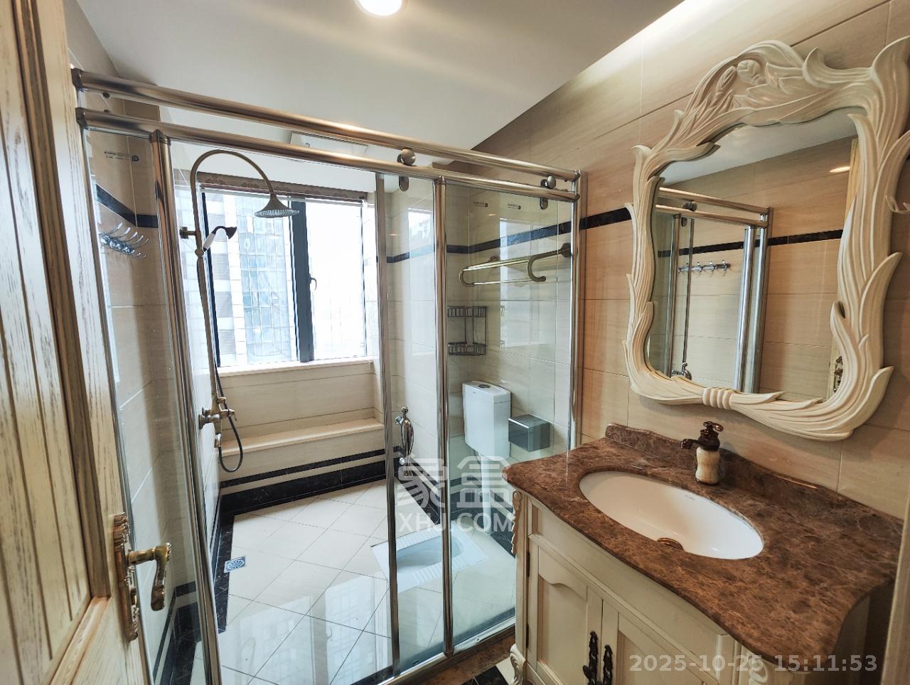 保利国际广场  3室2厅1卫    7000.0元/月 保利国际广场  3室2厅1卫    7000.0元/月室内图