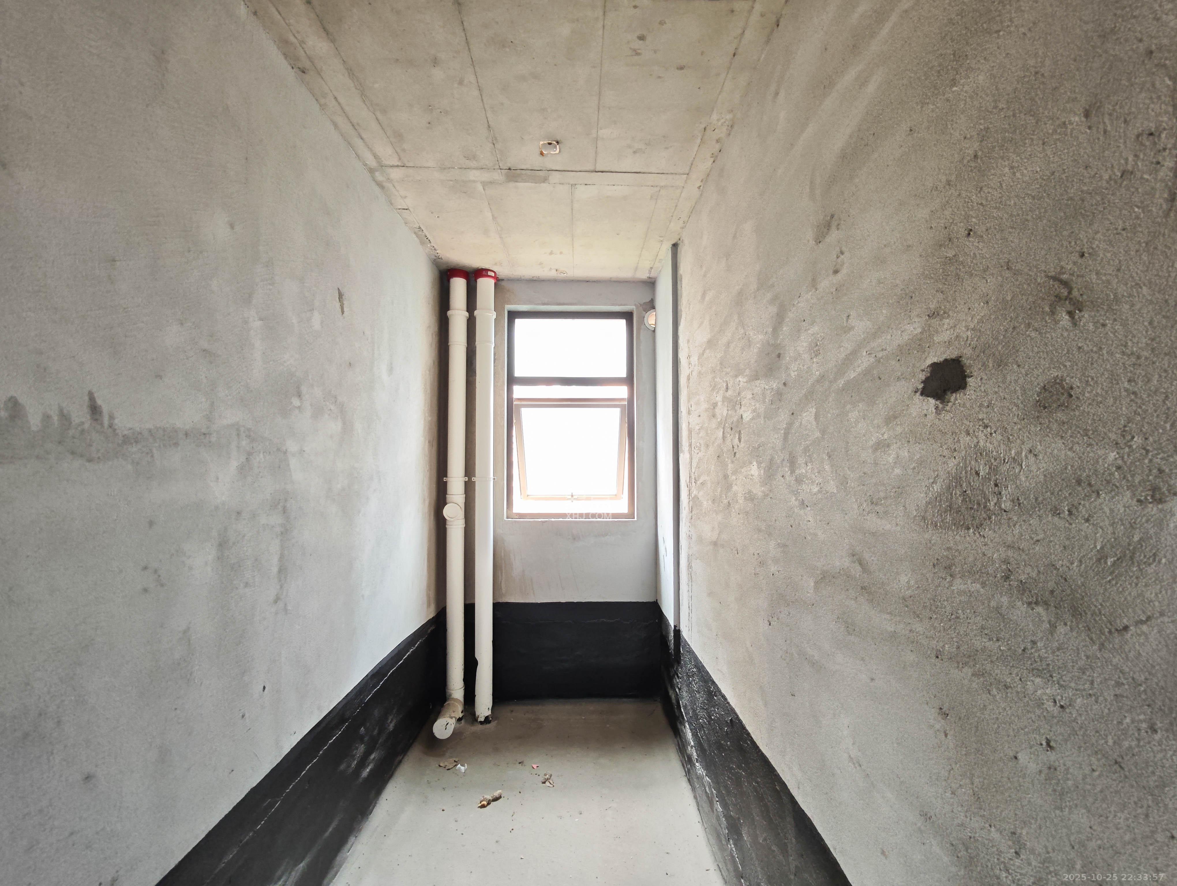 会展三润城  4室2厅2卫    85.8万卫生间