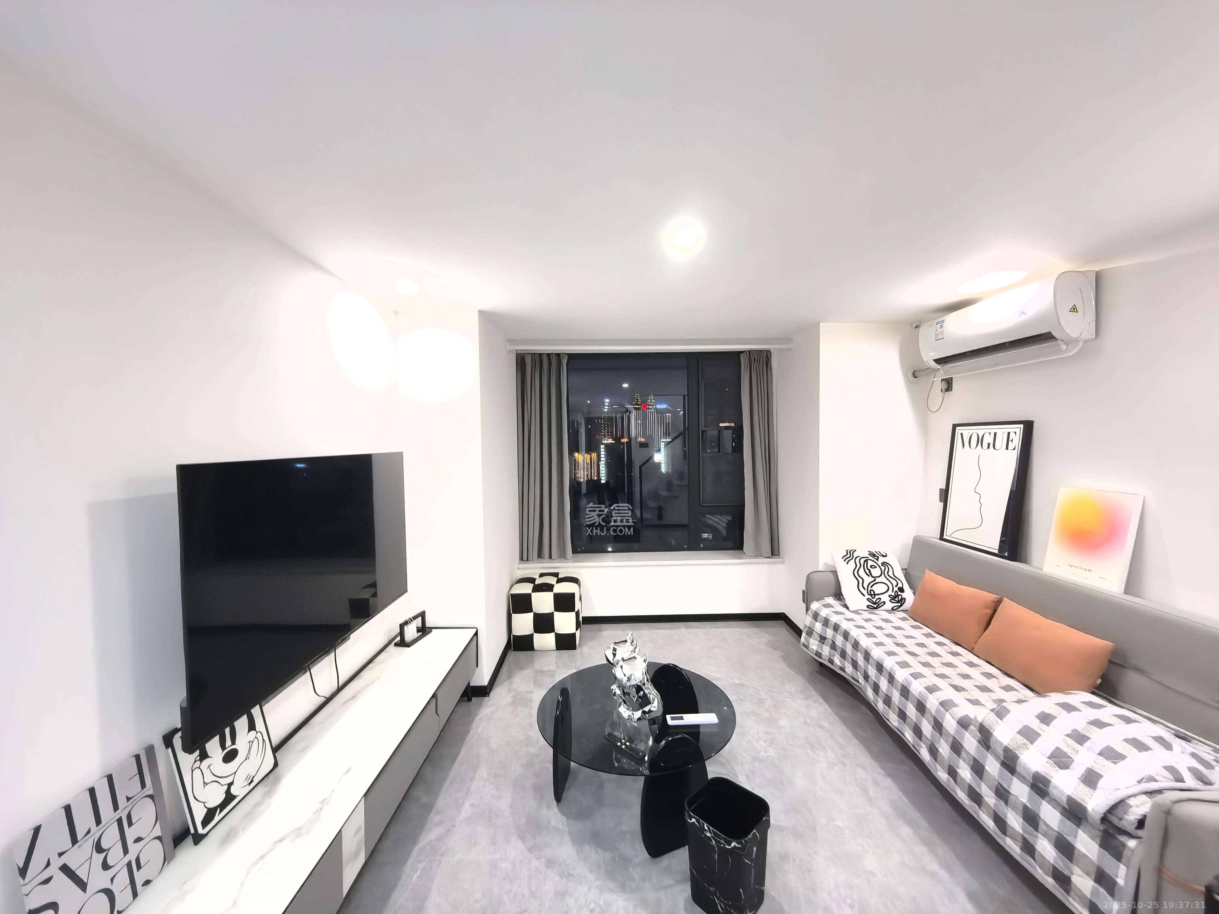 越秀悦湖台  2室1厅1卫    2500.0元/月 越秀悦湖台  2室1厅1卫    2500.0元/月室内图