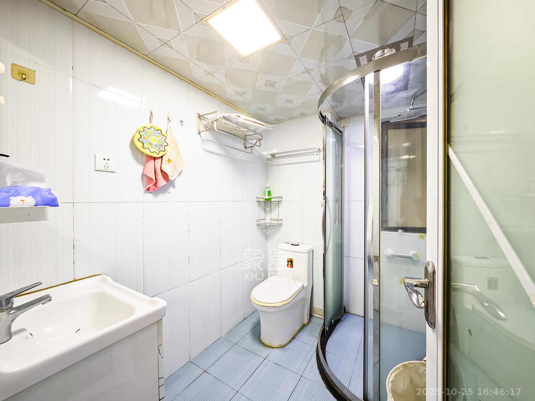 山语城三期  3室2厅1卫    69.0万卫生间