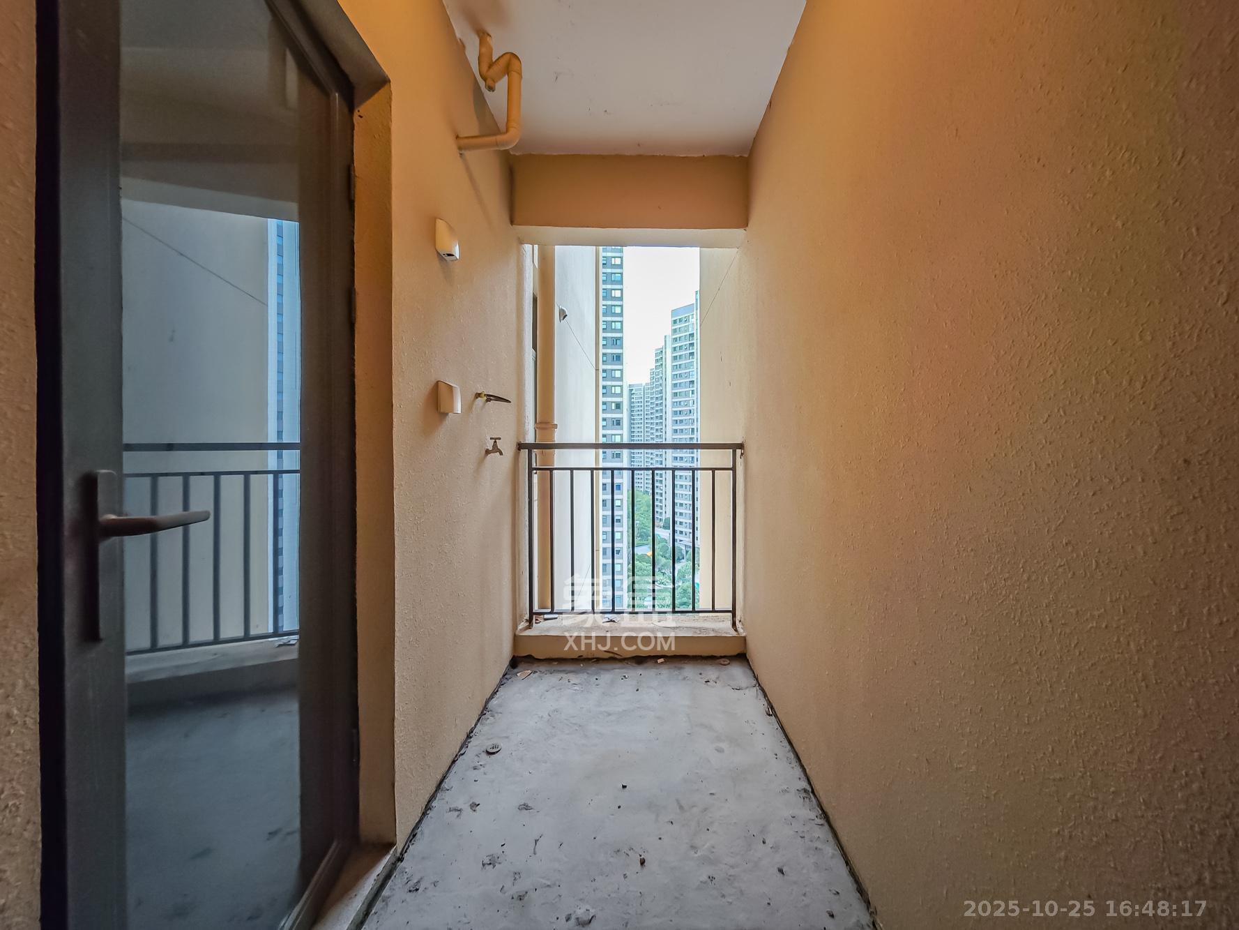 长沙雅居乐花园  1室0厅0卫    69.8万阳台